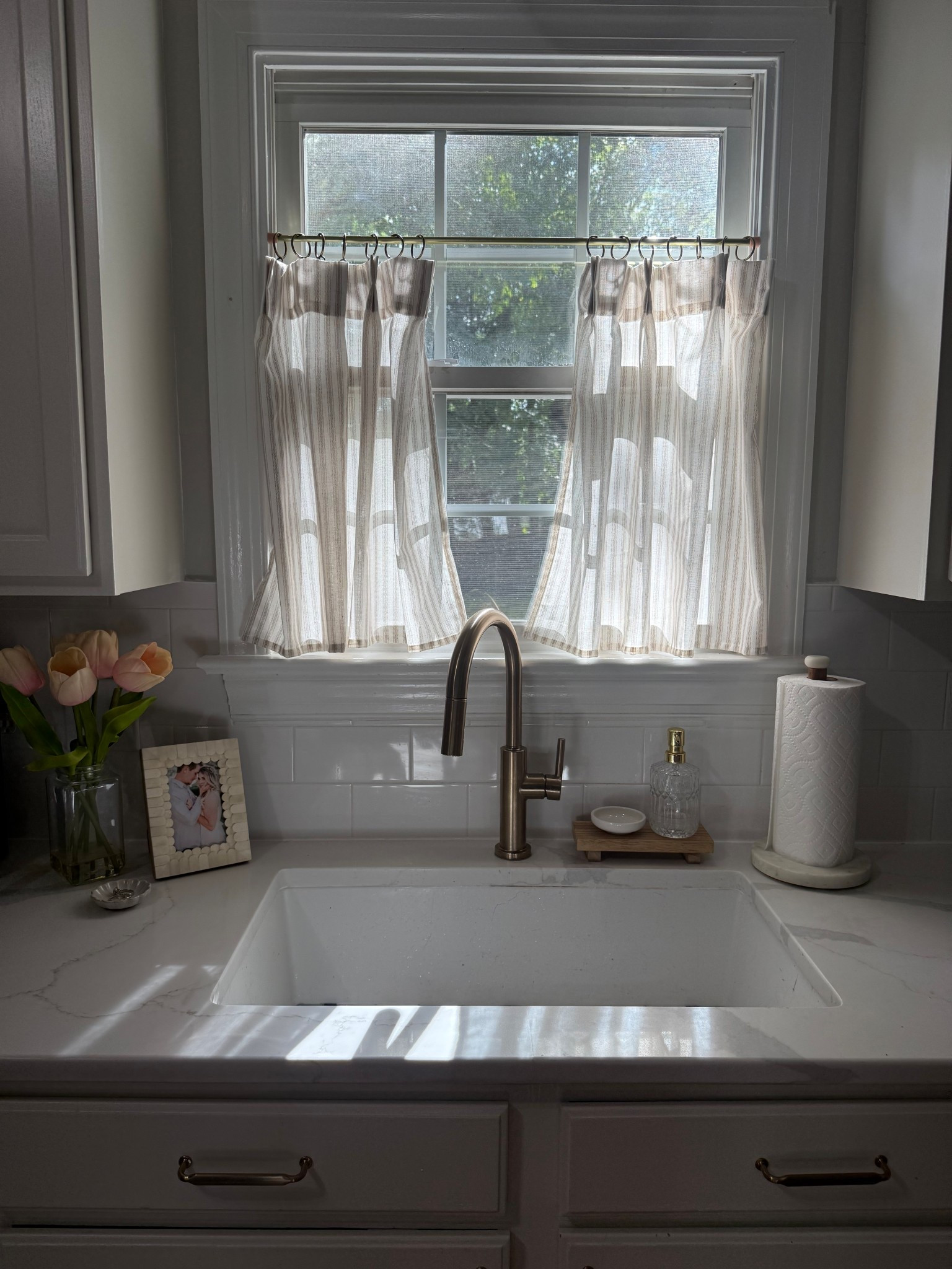 My kind of magic — golden hour glow in our kitchen ✨🌷

#LTKFindsUnder50 #LTKHome #LTKFamily