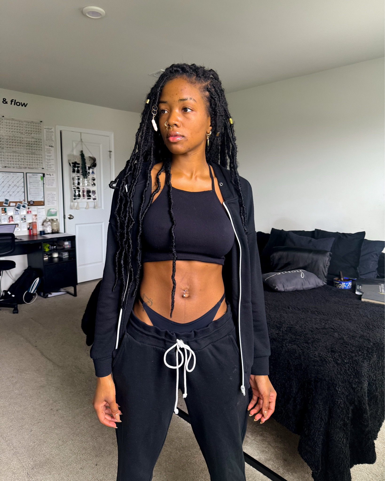 For those ☁️ WFH days 🖤

#allblackfashion #blackedout #blackfashion #WFHOutfit

#LTKSeasonal #LTKFindsUnder100 #LTKStyleTip