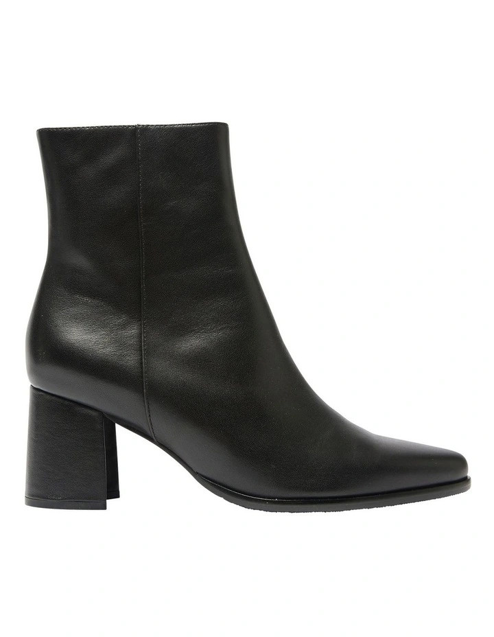 Jane DebsterAvenue Boots in Black Glove | Myer