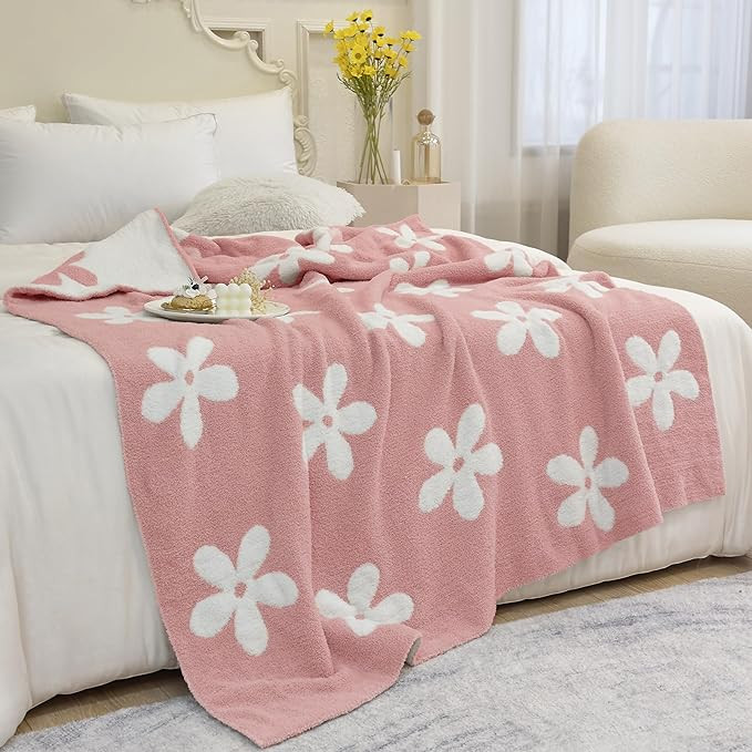 Microfiber Flowers Throw Blanket Soft Cozy Plant Pink Fleece Knitted Blanket Lightweight Fluffy C... | Amazon (US)