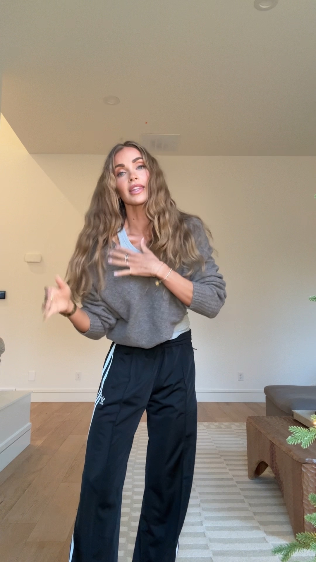 Movie night look 

Sweater xs
Tank xs
Pants small
Jacket small