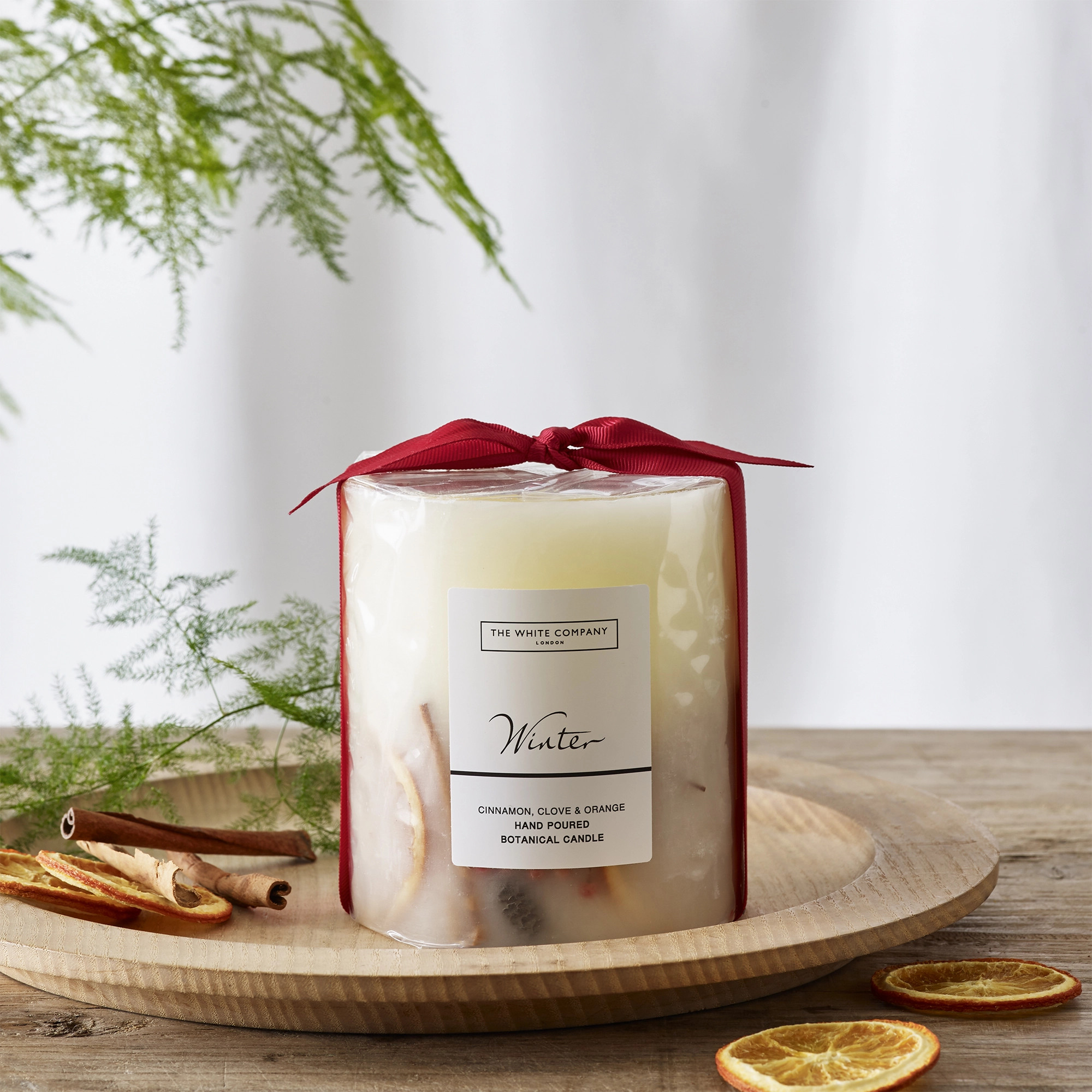 Winter Botanical Candle – Medium | The White Company UK & ROW