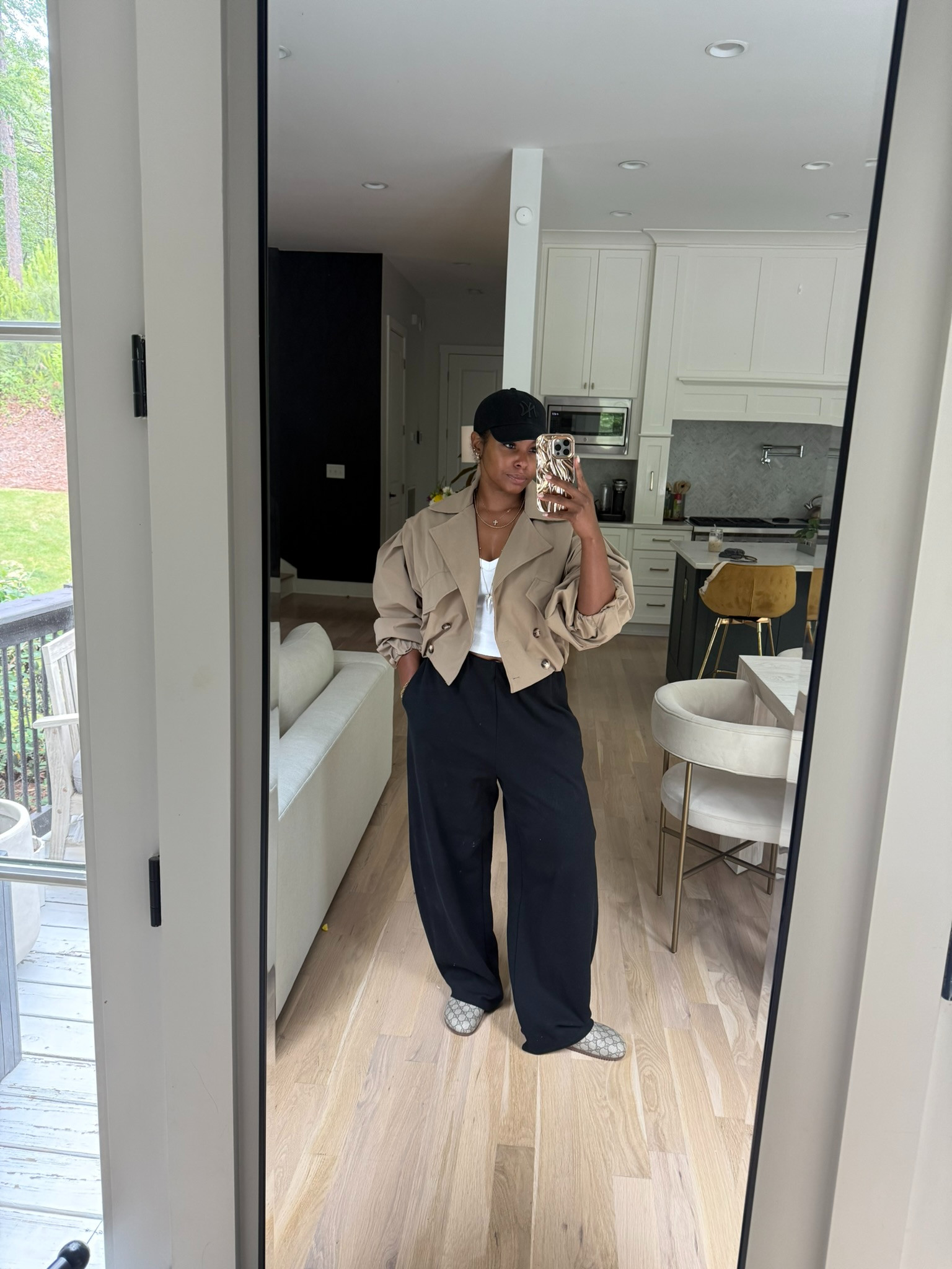 let's run some errands.. a little windy out today from all the thunderstorms so decided to throw on this cute cropped jacket
 

 

#LTKMidsize #LTKFindsUnder100