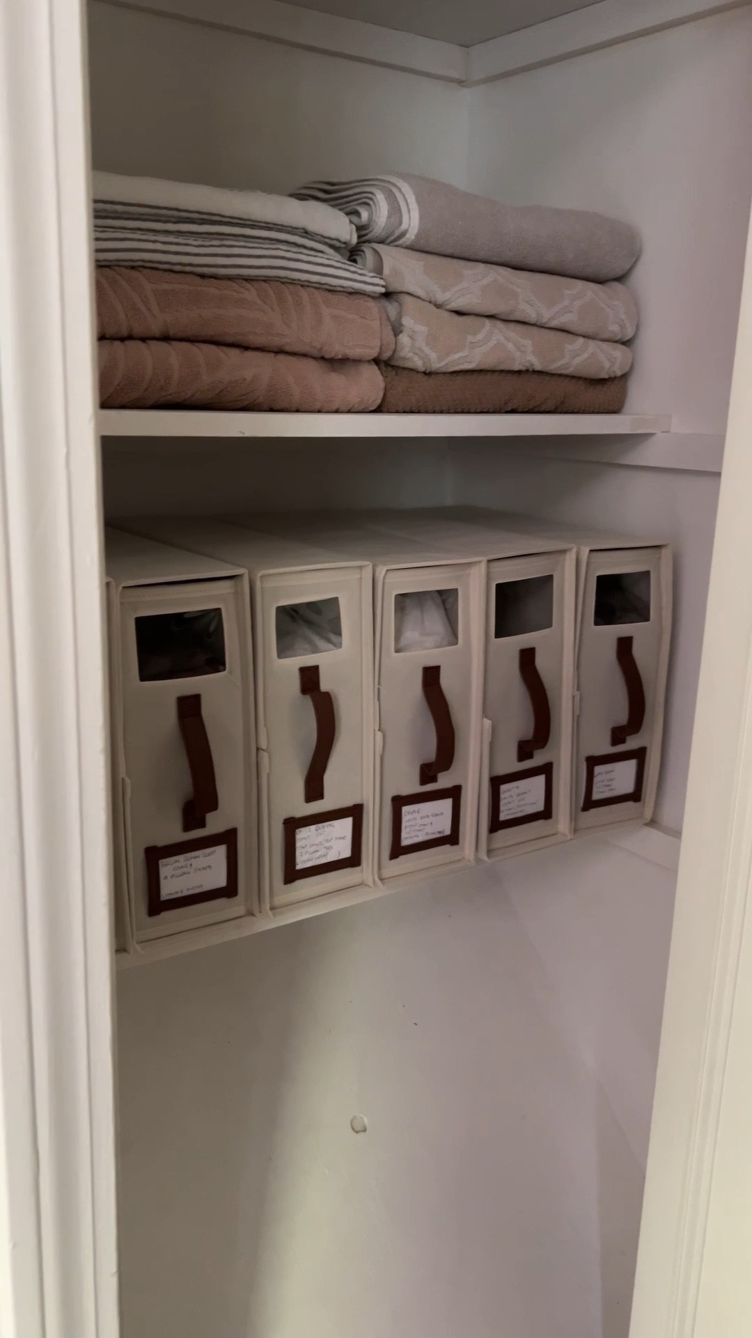 Why did I wait so long to buy these? Comment CLEAN and I’ll send you the 🔗 to this AH-MAZING product. If you’re not following me @bymeghang the 🔗 won’t go through. 


These just changed my entire life. My linen closet always looked messy and it was impossible to keep sheet sets together. But these - these just changed the game for me! I ordered all king size organizers so that they work for any size sheets! 

#closetorganization #organizedhome #organization #linencloset #homedecor #LTKhome 

#LTKHome