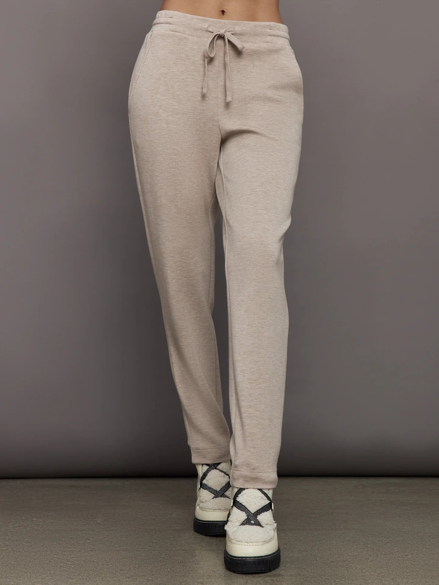 Tapered Leg Jogger in Interlock - Taupe Heather | Carbon38