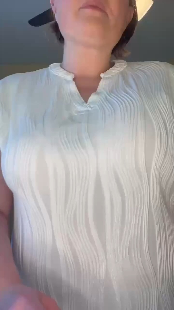 Caption
Effortless style for work or play! ✨☀️ This v-neck textured top is lightweight, flattering, and perfect for any occasion. Dress it up for the office or keep it casual for summer days—so versatile and cute! 

 #LTKOver40 #LTKBeauty #LTKFamily