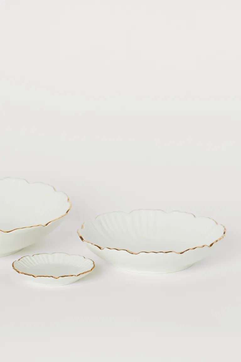 Shallow Porcelain Dish - White/gold-colored - Home All | H&M US | H&M (US + CA)