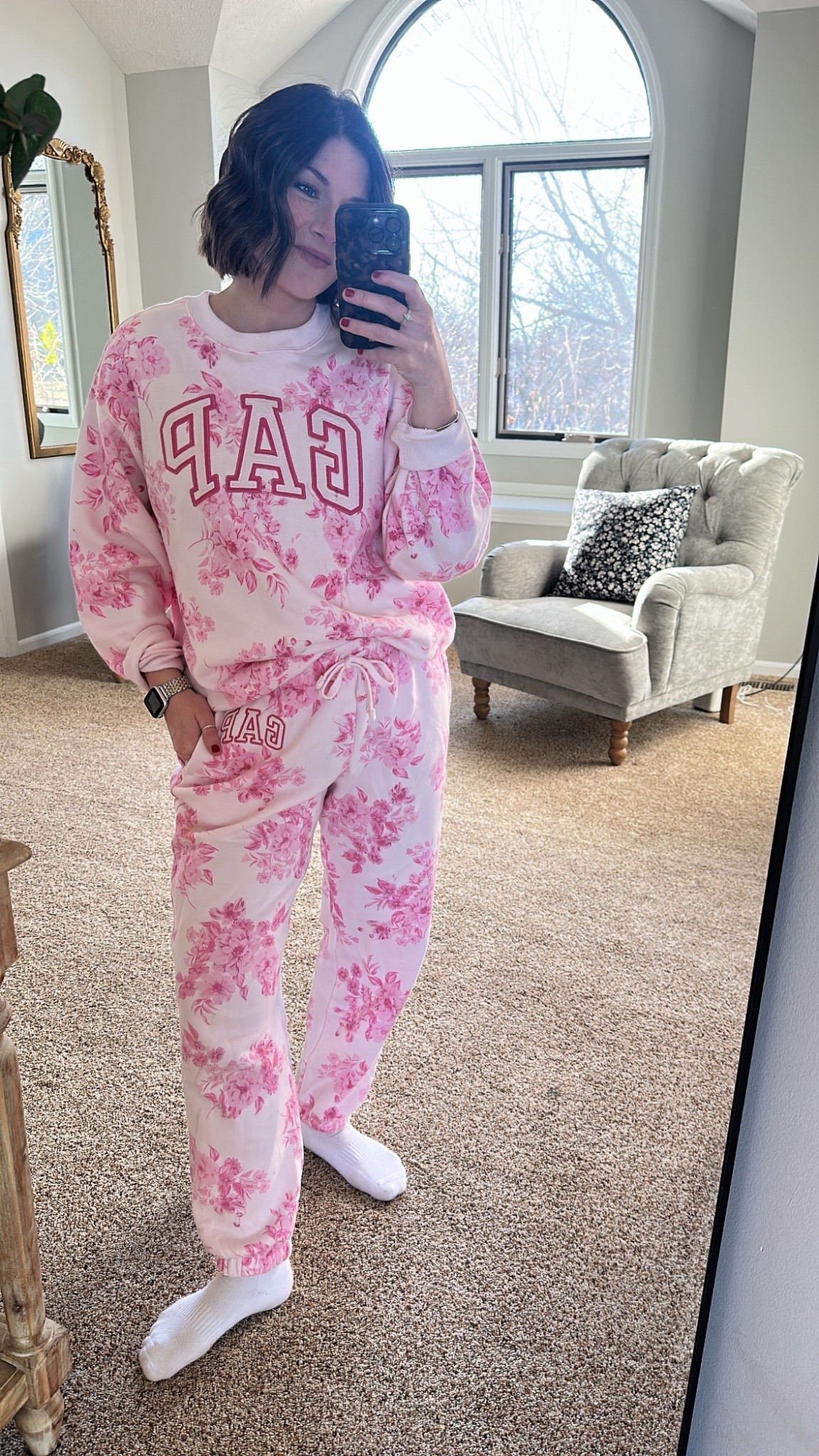 At home comfies, but make ‘em cute! Have lived in this GAP sweat set since getting it for Christmas 💕



#LTKootd #LTKFindsUnder100 #LTKdayinmylife