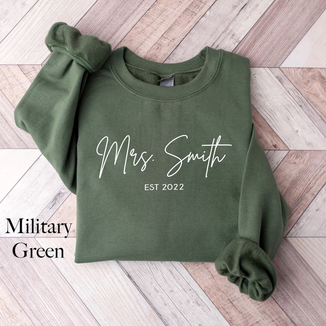 Custom Mrs Sweatshirt, Mrs Last Name Sweatshirt, Bride Personalized Sweatshirt, Wifey Sweatshirt,... | Etsy (US)