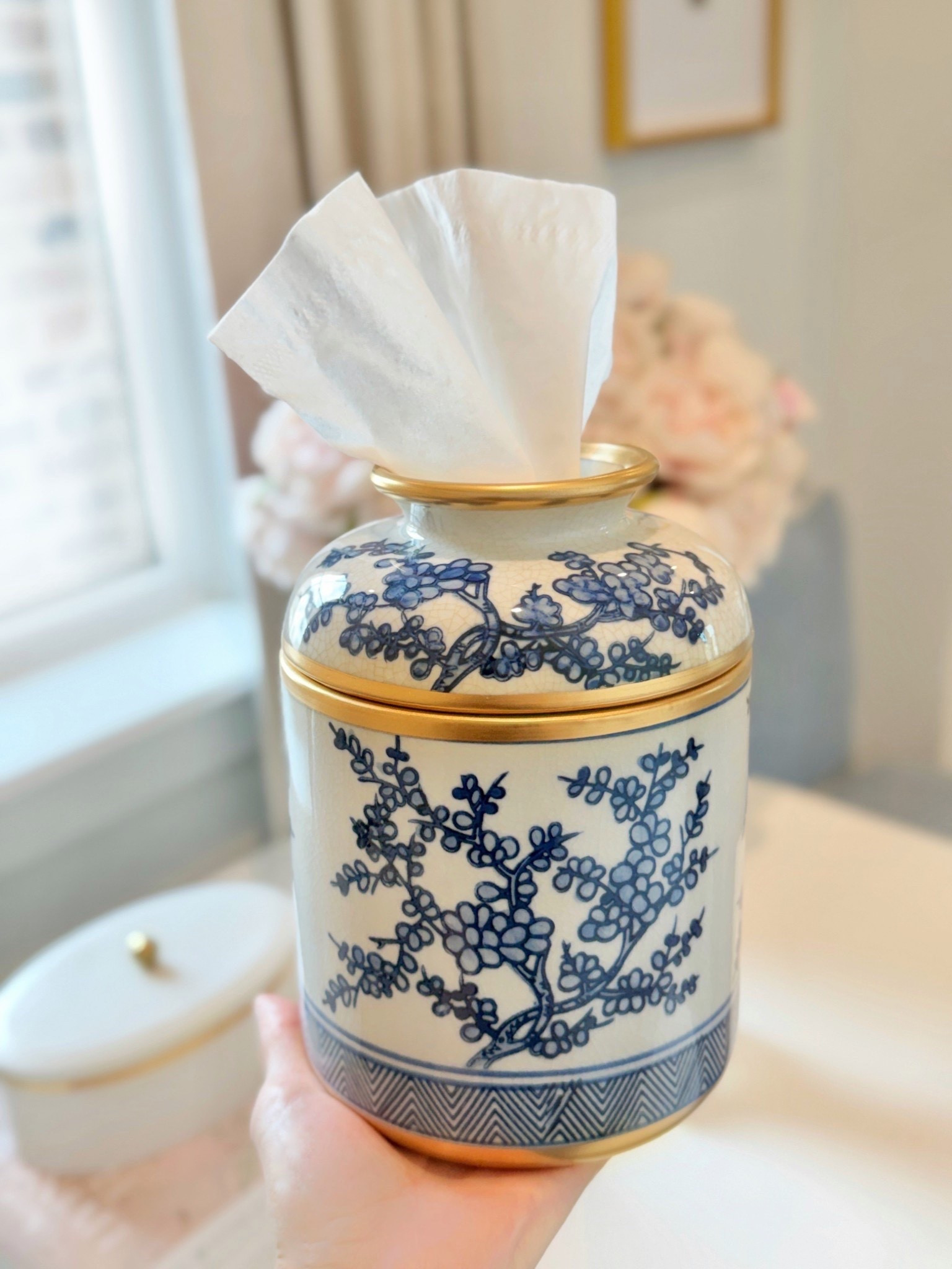Gorgeous tissue holder 💙 tissue box, ceramic tissue holder blue and white decor chinoiserie  