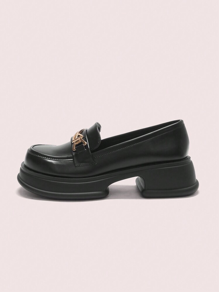 CUCCOO DOLLMOD Women's Metal Chain Decor Thick Sole Deep V Loafers | SHEIN