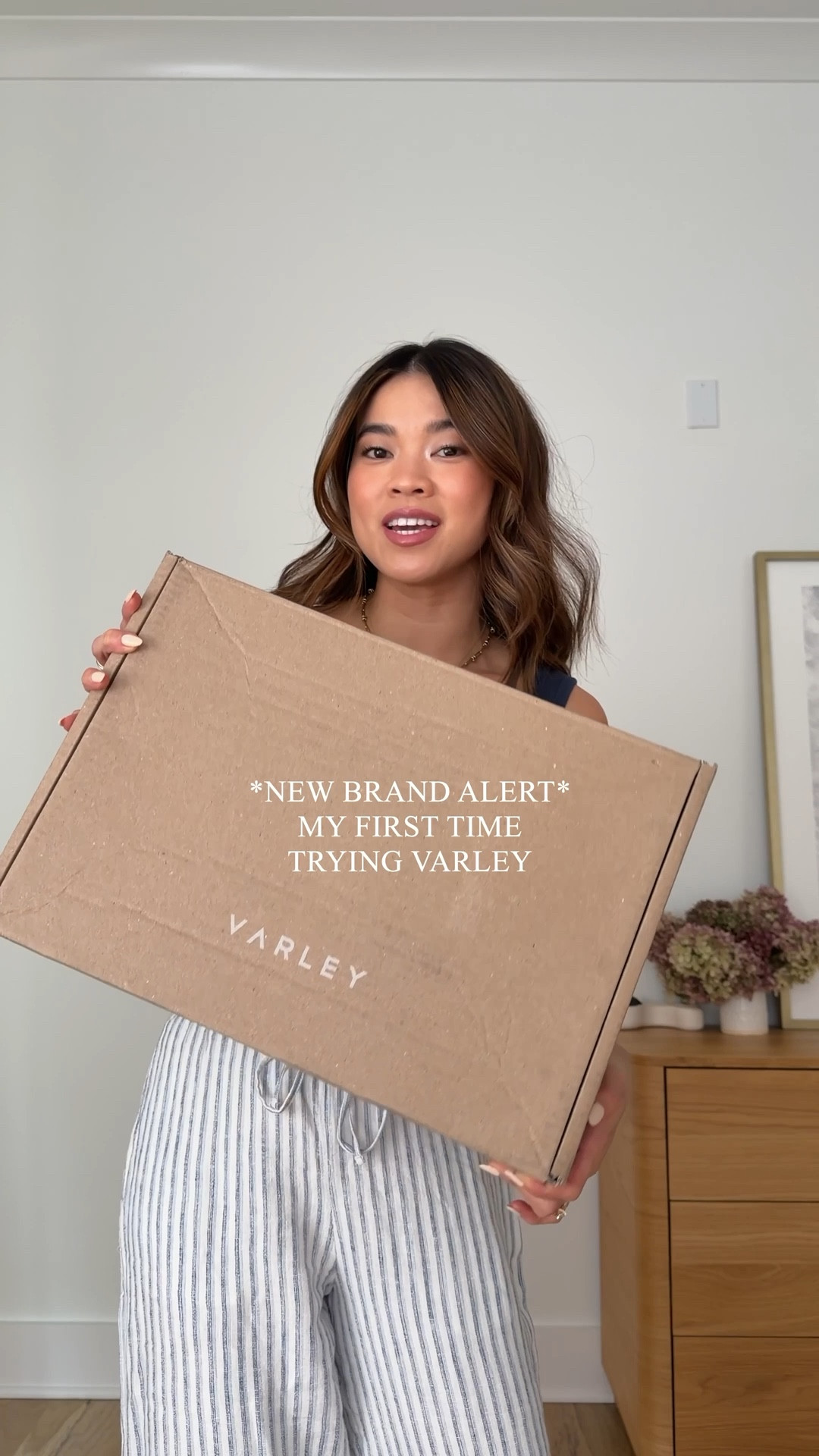 Sizing info: 
•intro outfit navy tank size XS
•striped pants size XXS short
•cream pants size XS in 29.5” inseam in Ivory
•zip up sweater size XS in ginger snap
•jeans size 23 extra short in medium wash
•white tank size XS
•button knit Henley sweater size small in ginger rose flec 
•wide leg trouser size XS in 29.5” inseam in Taupe Marl 

petite fashion, get dressed with me, outfit inspiration, ootd, nashville outfit, Nashville influencer, petite style, vacation style, casual outfits, mom style, petite pants, spring outfits, spring outfit info, spring pants, spring outfit idea, spring top, spring sweater, spring shoes, 
spring trouser, varley, varley unboxing 

 

#LTKootd #LTKPetite #LTKmomlife