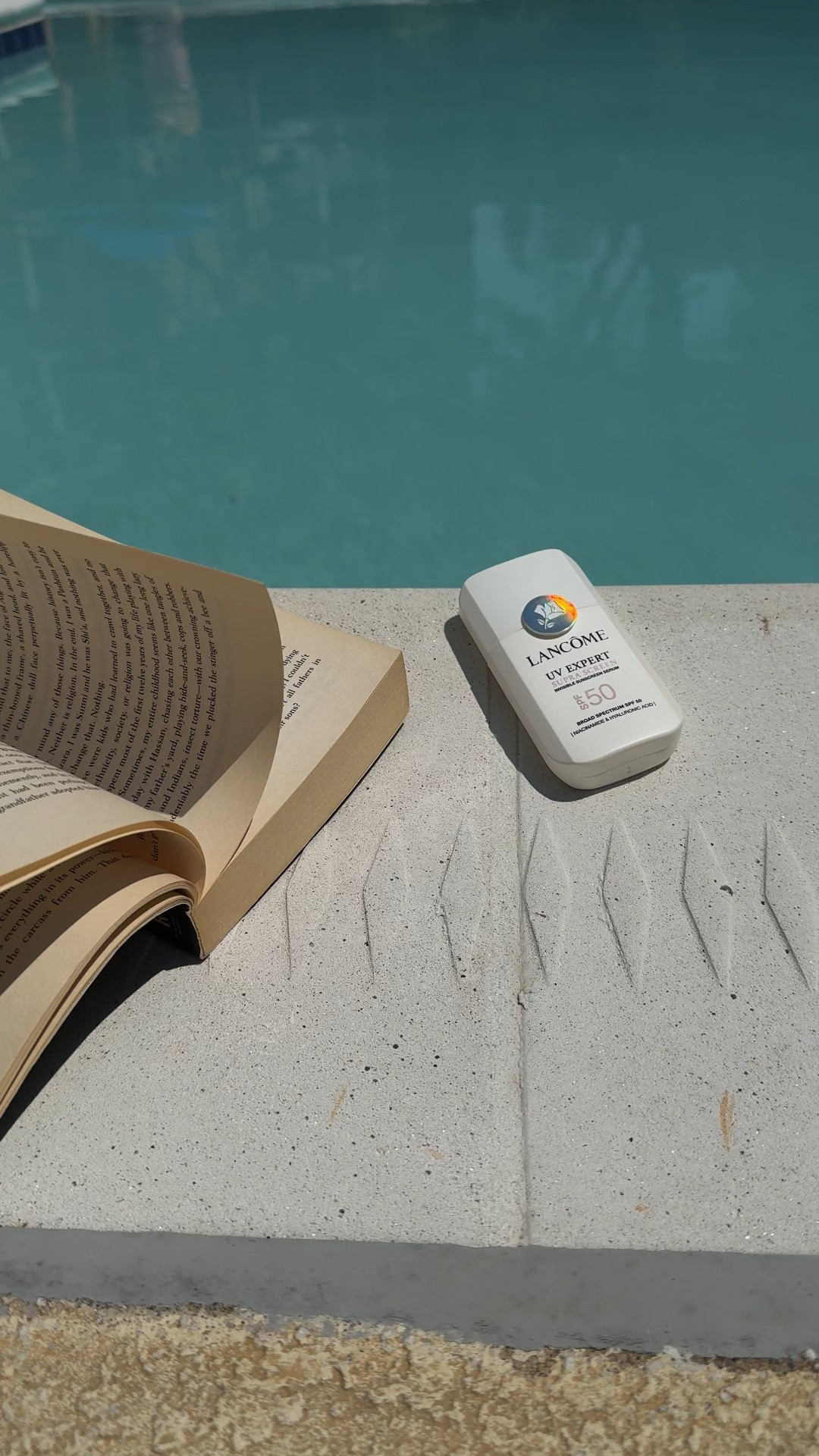 My ultimate summer poolside ritual ☀️✨
This Supra Screen Invisible Serum SPF 50+ is my skin’s new love — invisible, hydrating, and packed with powerful anti-aging magic. No white cast, just pure glow and protection all day long. Perfect for lazy afternoons with a good book and sunshine.
#SummerEssentials #GlowAndProtect #InvisibleSunscreen