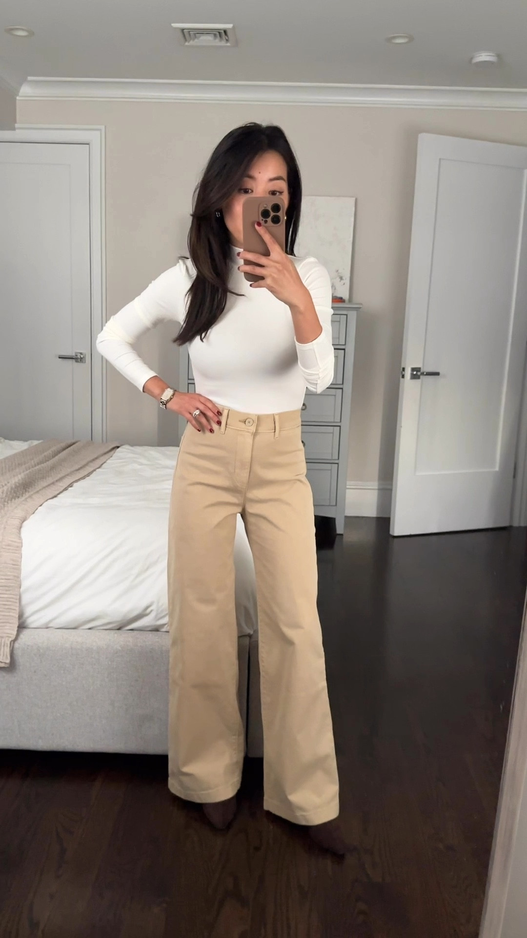 30% off at Levi’s w/some exclusions 

•new to me style: trying on Levi’s vintage chino pants in my usual Levi’s size 24 waist X 29 length (this is their shorter length option) in “sandy wind chime tan”

This pair measures:
13” across the waist when lying flat
10.5” high rise
29” inseam 

The cut of these are like my high rise trouser jeans and so elongating!

Wearing with my The drop brand ankle sock boots 

Linked other petite friendly Levi’s I love as well.

@levis #levis #levisltkpartner

 

#LTKSeasonal #LTKSaleAlert #LTKFindsUnder100