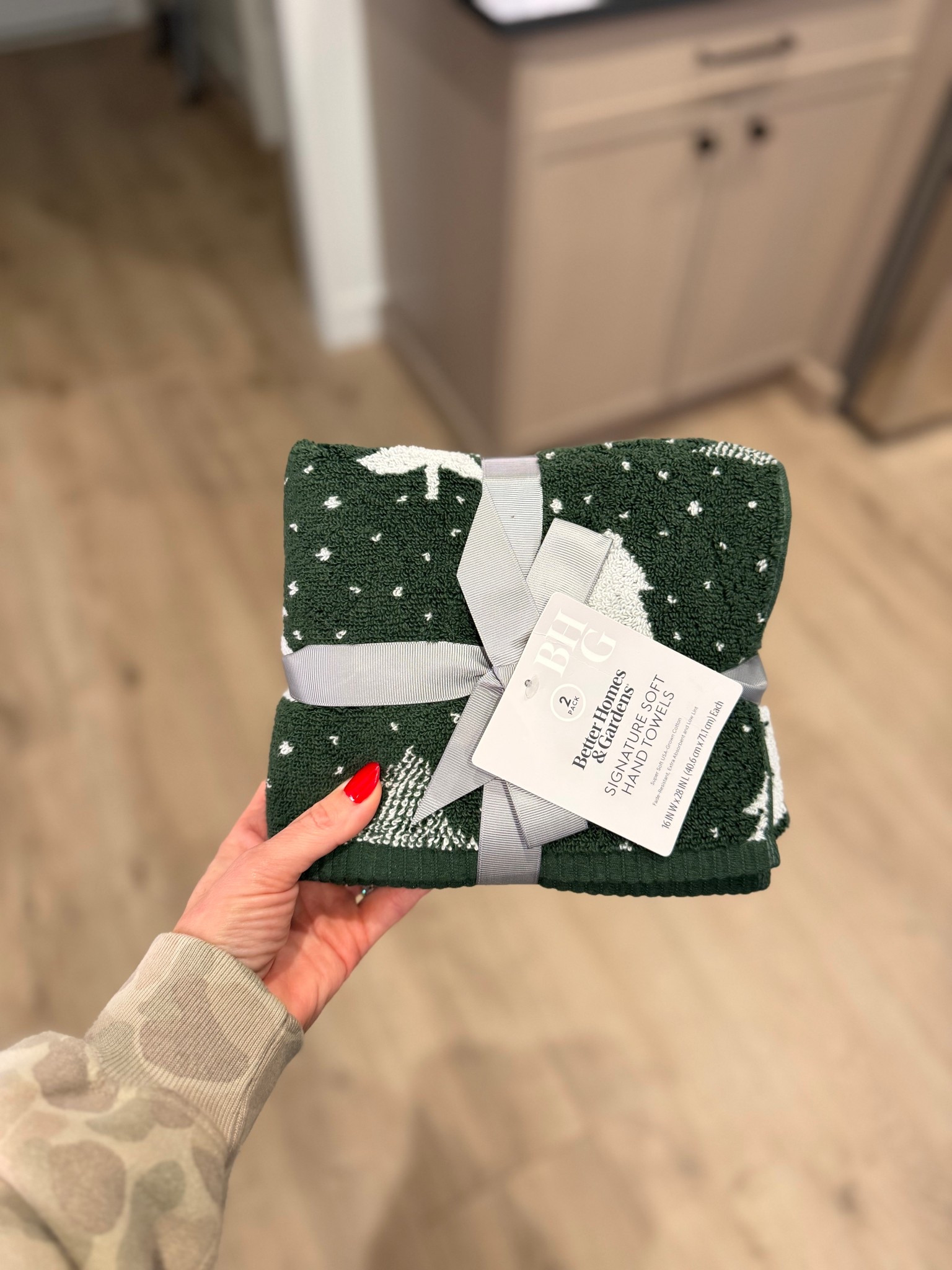 The cutest holiday hand towels from Walmart! We already have a set of these in the hand towels and bath towels, and they are so soft and plush. This is a two pack of hand towels for under $9!

#LTKHoliday #LTKFindsUnder50 #LTKHome