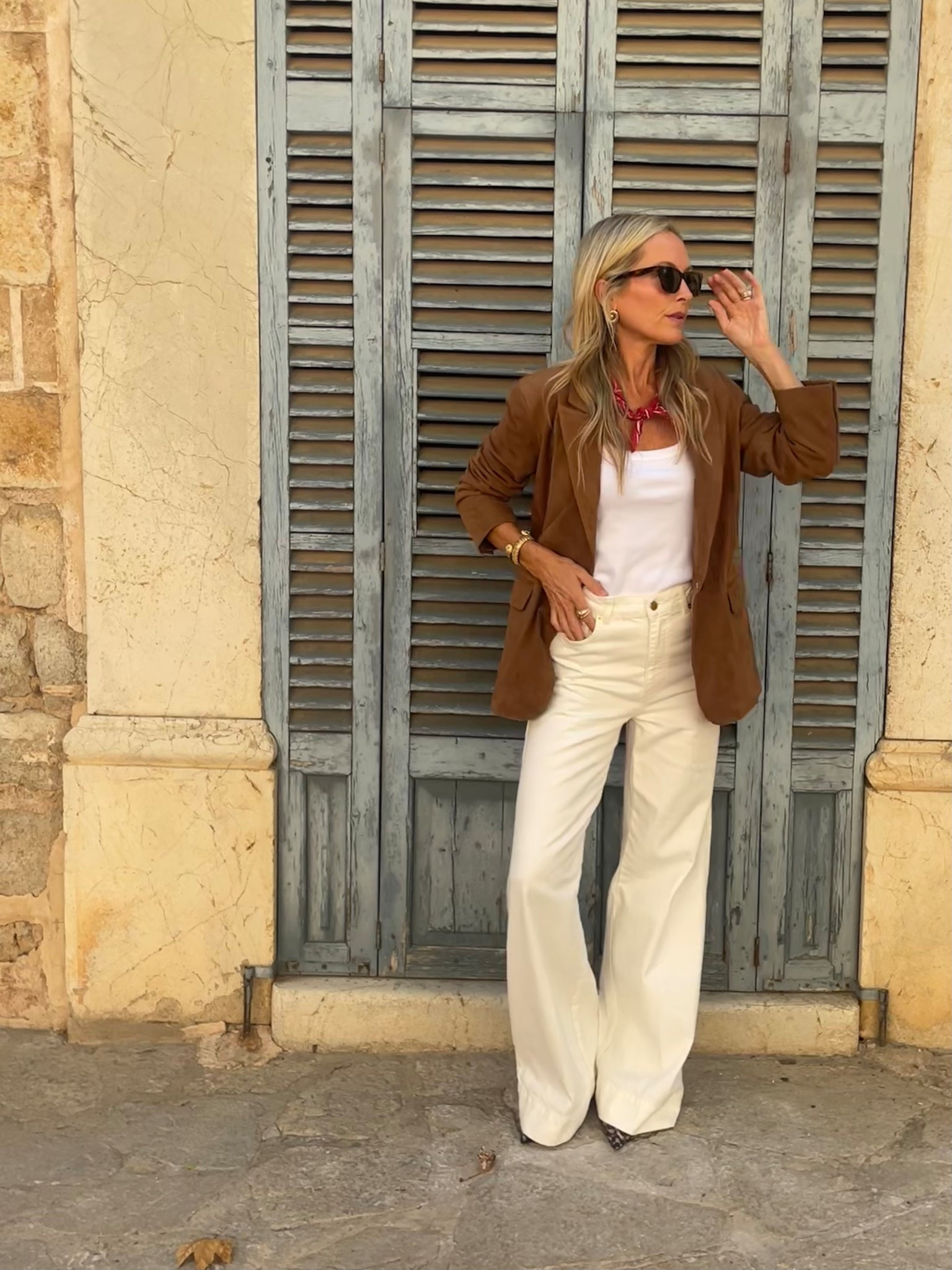 So excited to have this suede jacket in my wardrobe.. it’s a late summer no brainer but act fast as it’s flying! Also in love with the cut of these jeans- high waist and wide leg but so flattering ❤️

#LTKuk #LTKautumn #LTKeurope