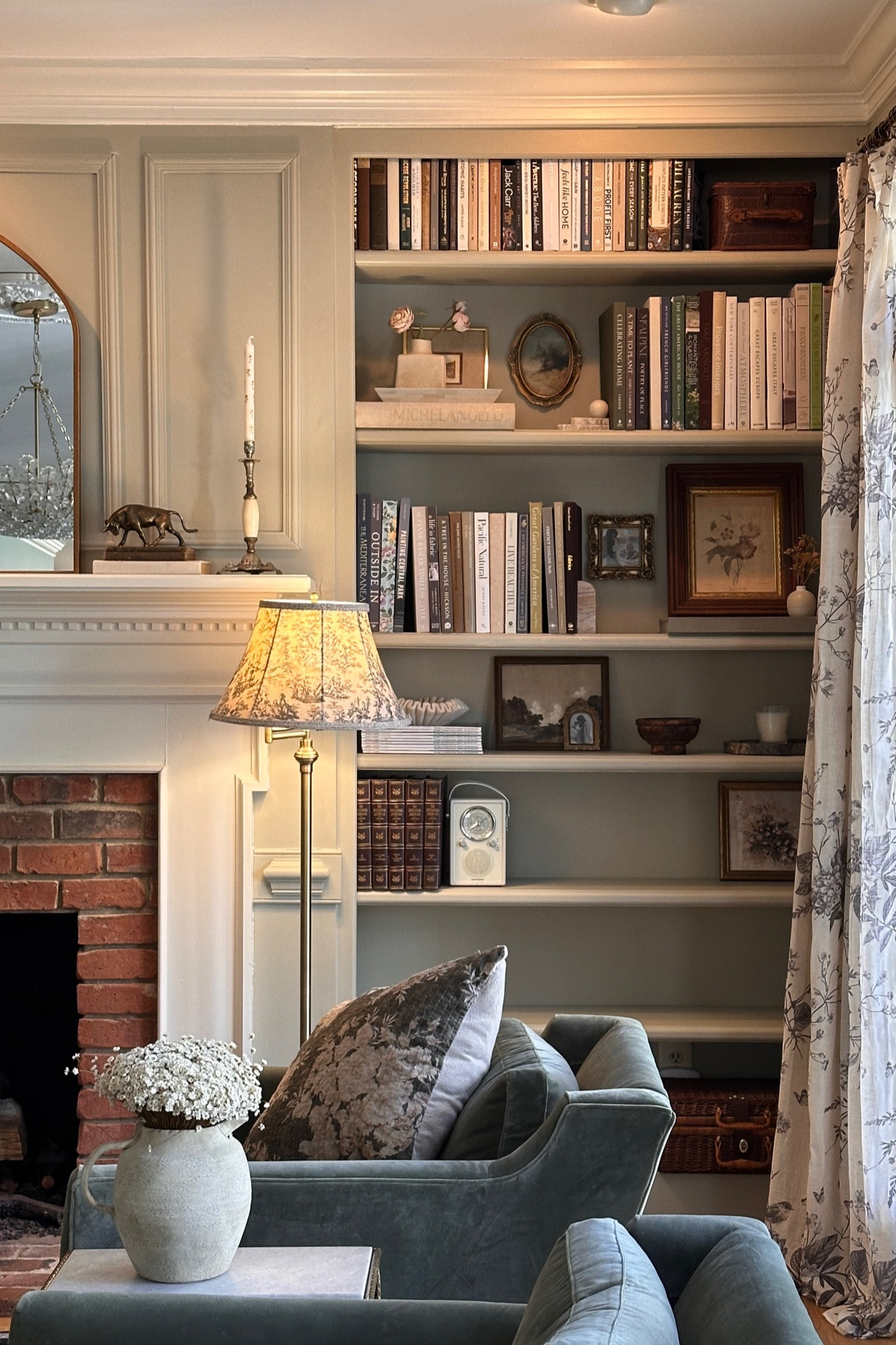 Living room is feeling more cozy every day 

#LTKhome