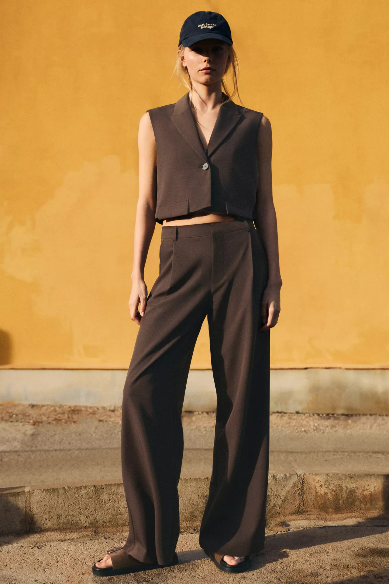 Darted smart trousers | PULL and BEAR UK