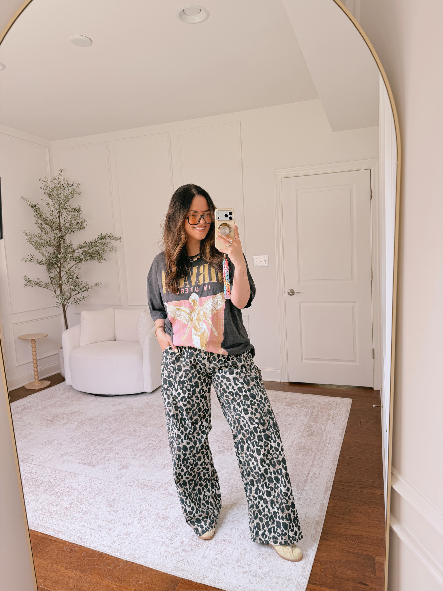 wearing the pants and top in an XL
Anti-pooch outfits, cool mom outfit 

 #LTKgrwm #LTKootd #LTKMidsize