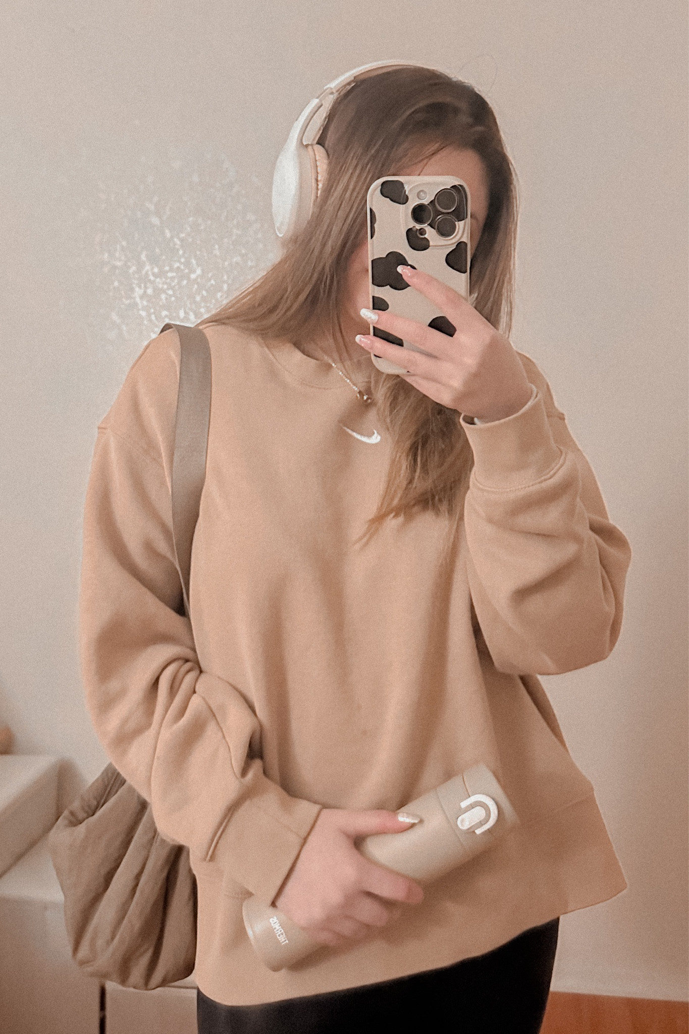 The perfect comfy neutral toned gym or travel outfit for everyday wear

#LTKfitness #LTKMostLoved #LTKtravel