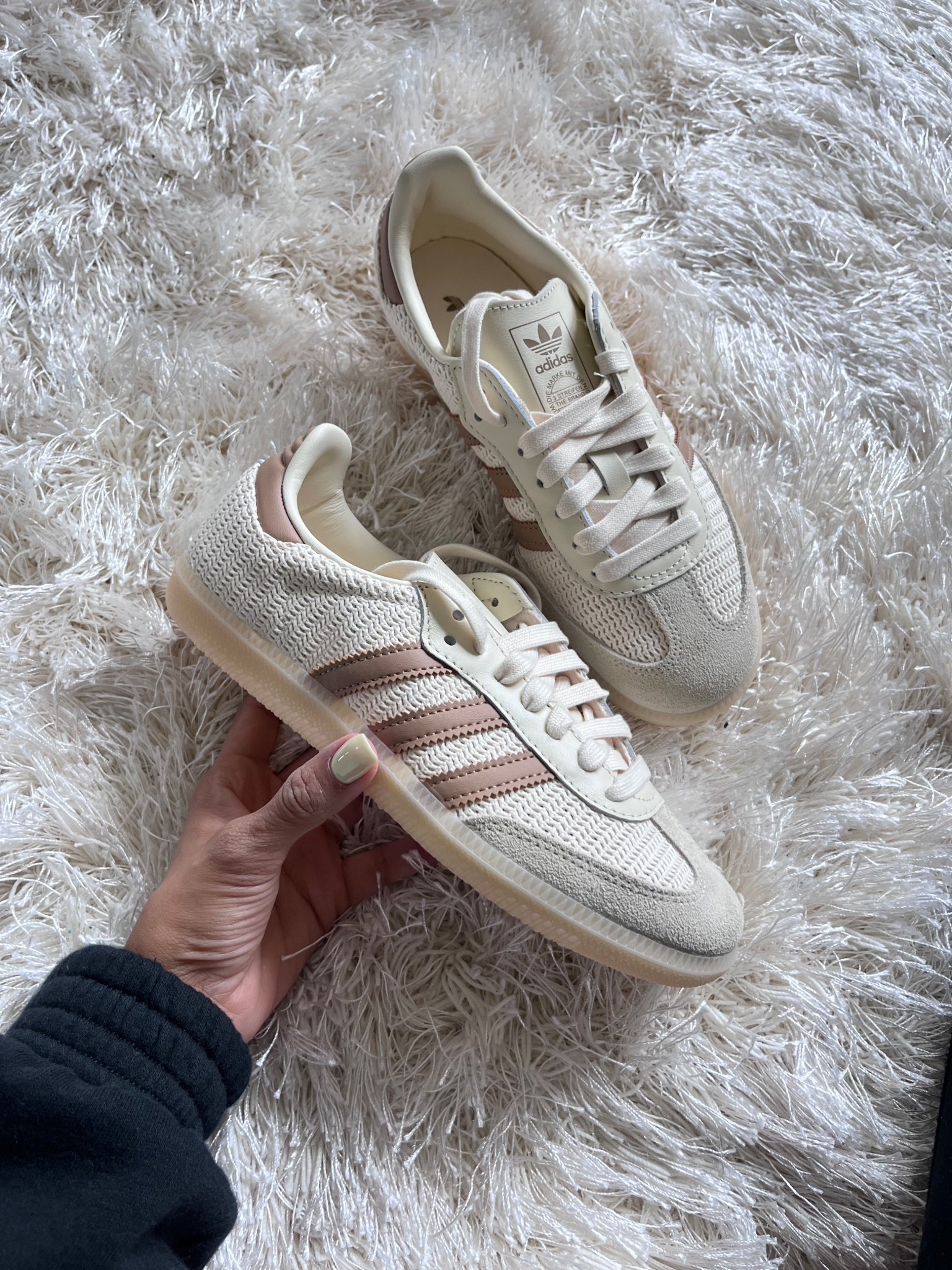 Summer sambas
Adidas samba sneakers
Crochet sambas
Summer sneakers


#LTKFindsUnder100 #LTKSaleAlert #LTKShoeCrush