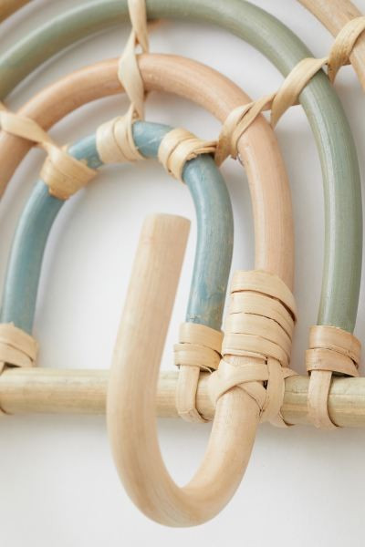Rainbow-shaped hanging rack | H&M (UK, MY, IN, SG, PH, TW, HK)
