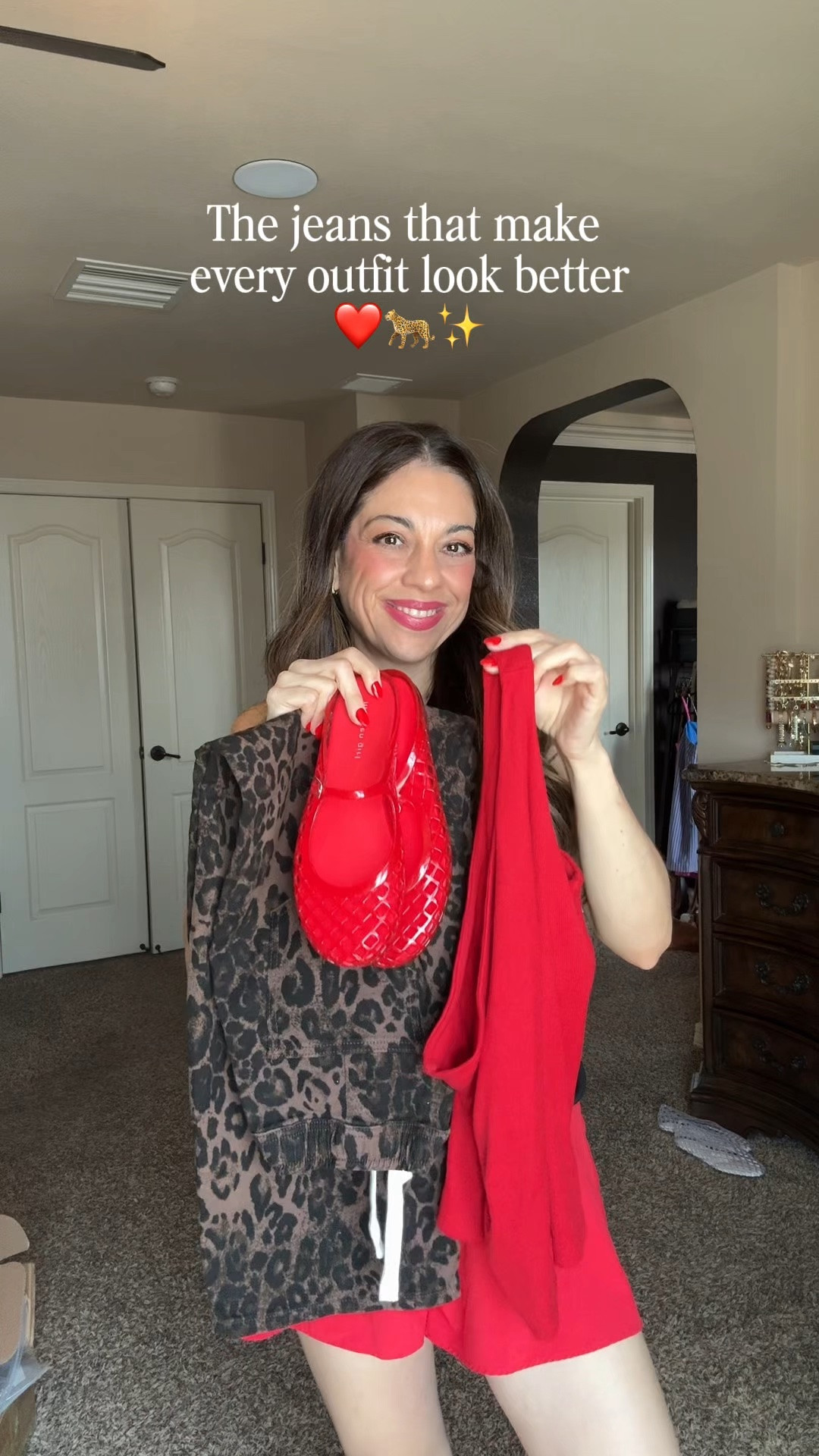 Leopard barrel pants with an elastic waist!
Stretchy, easy fit. True to size. Wearing small.
Available on Amazon @grapent_amazon
#leopard #barreljeans #leopardprint #summerlook #summerlooks