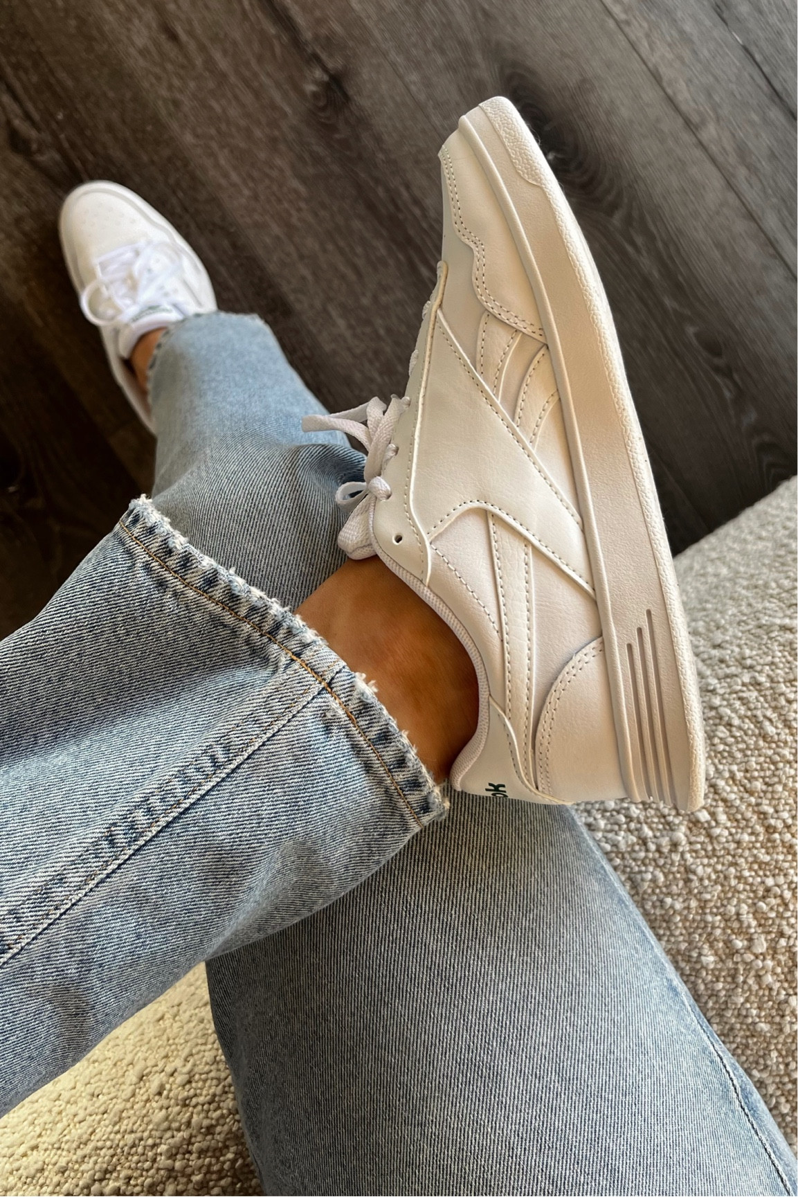 Favorite white sneakers!

Blue jeans, white sneakers, reebok sneakers, reebok favorites, cute sneakers, trendy sneakers, summer trends, summer clothes, citizens of humanity

#LTKSeasonal #LTKshoecrush #LTKstyletip