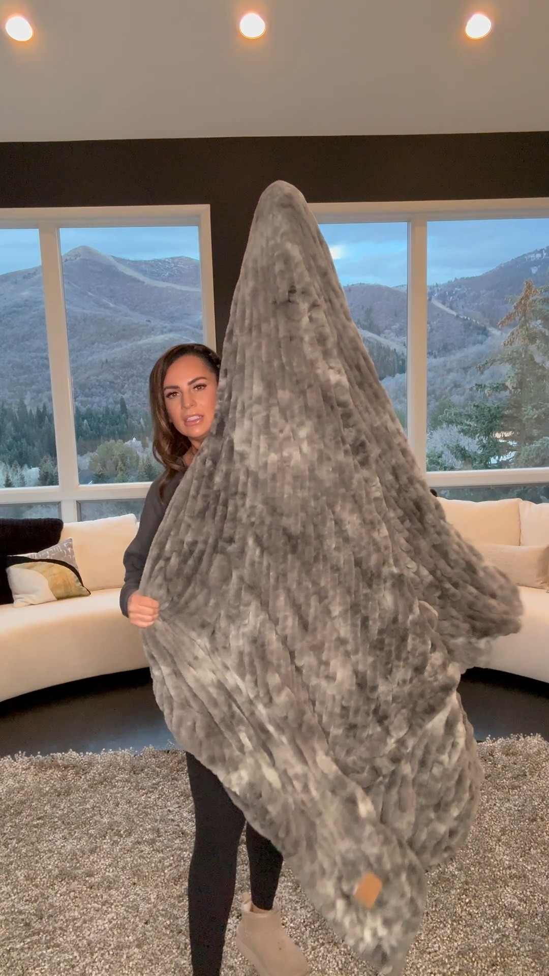 New favorite blanket company! This is the softest/warmest blanket I have ever owned!

#LTKvlog #LTKHome #LTKdayinmylife