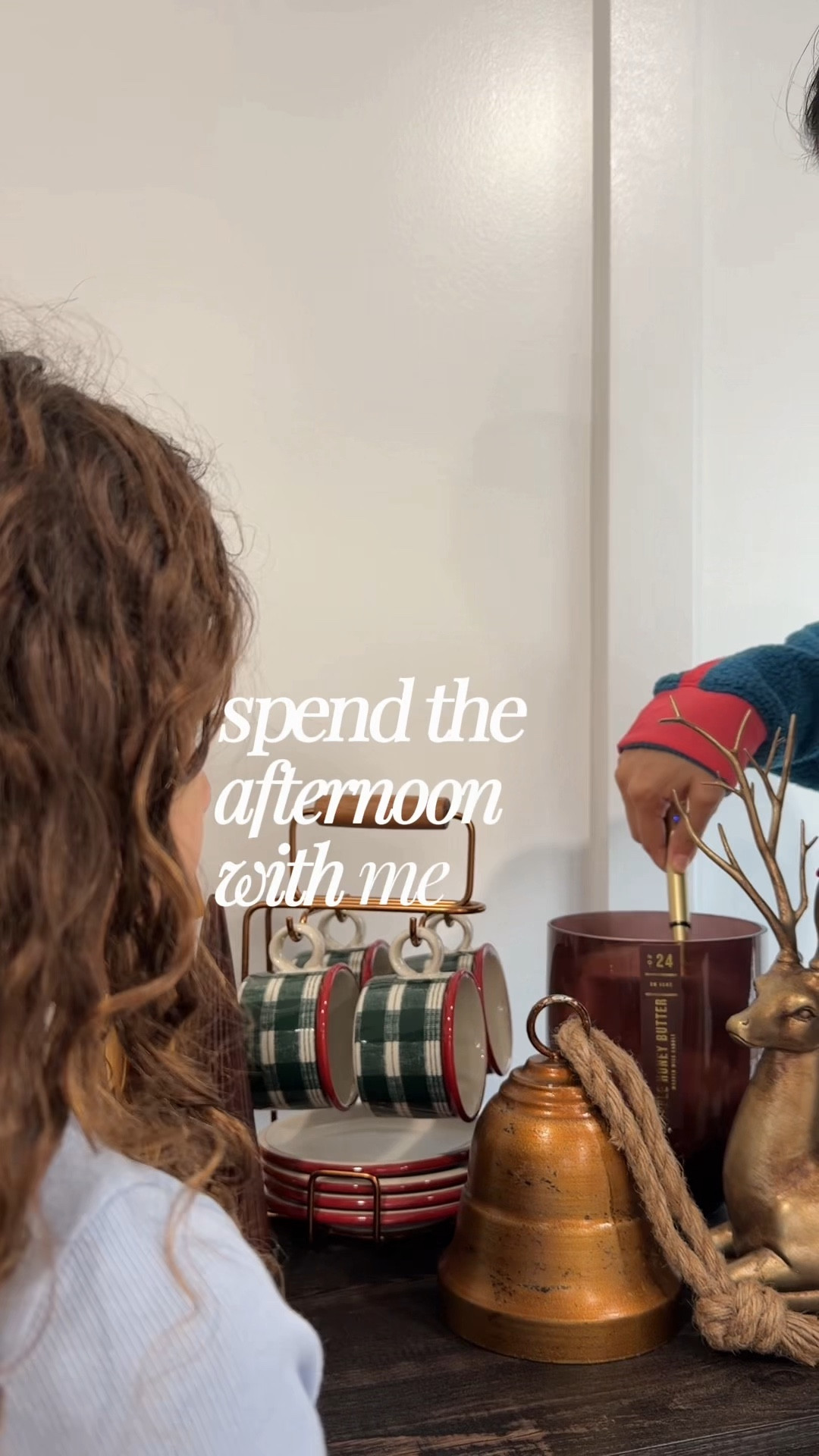 Typical afternoon in my life - unpacking groceries, finishing the kids Christmas sheets and getting dinner done while max is at basketball and football and Esme’s up my butt haha 🤎

We made a delicious loaded potato soup - recipe is coming soon, xo 

Real mom life, realistic mom life, authentic mom life, mom vlog, spend the afternoon with me, my life as a mom, New Jersey mom of two 

#LTKFamily #LTKdayinmylife #LTKmomlife