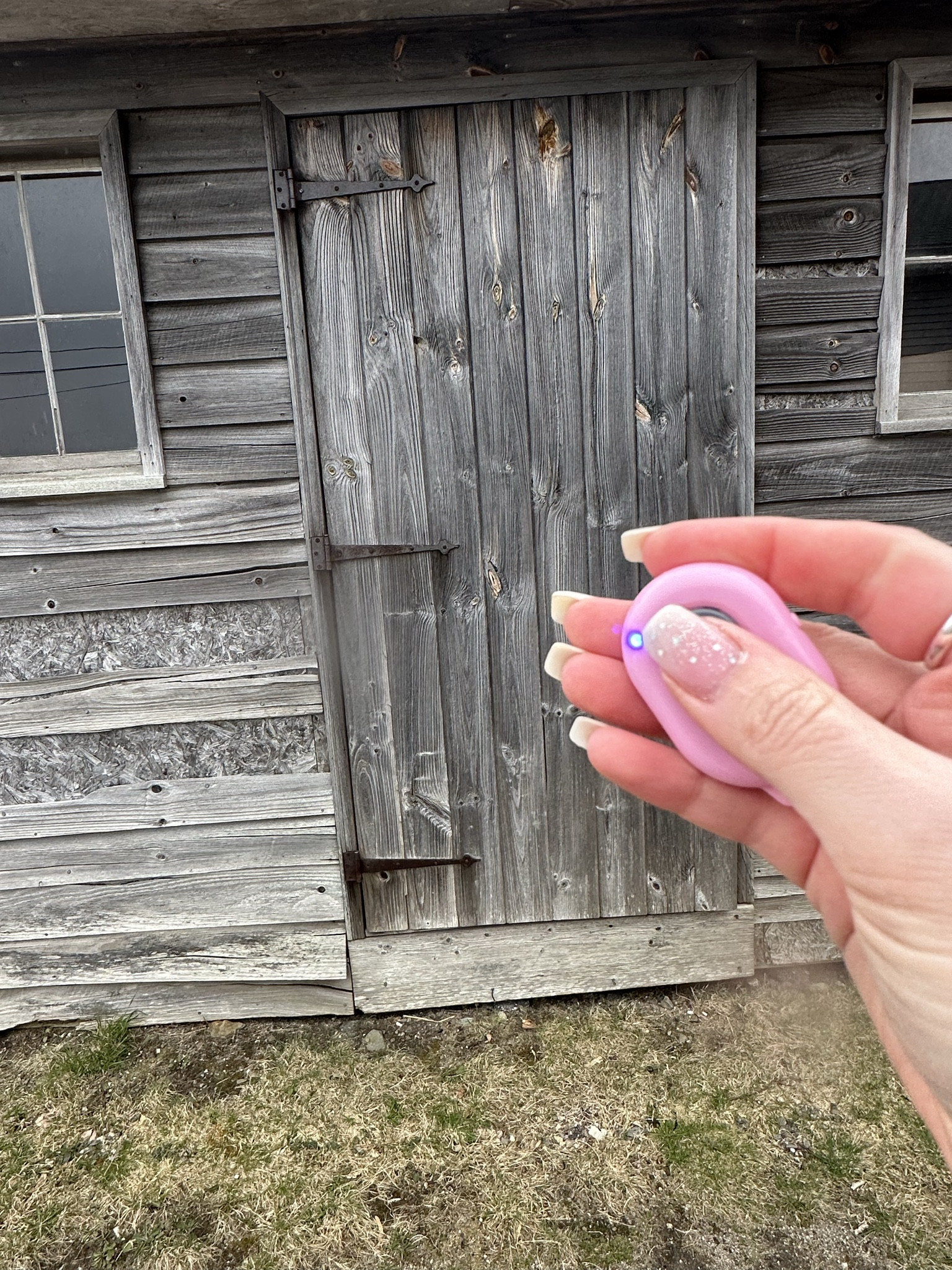 This portable remote is perfect for taking pics while not bothering friends and family. 

#LTKdayinmylife #LTKActive #LTKvlog