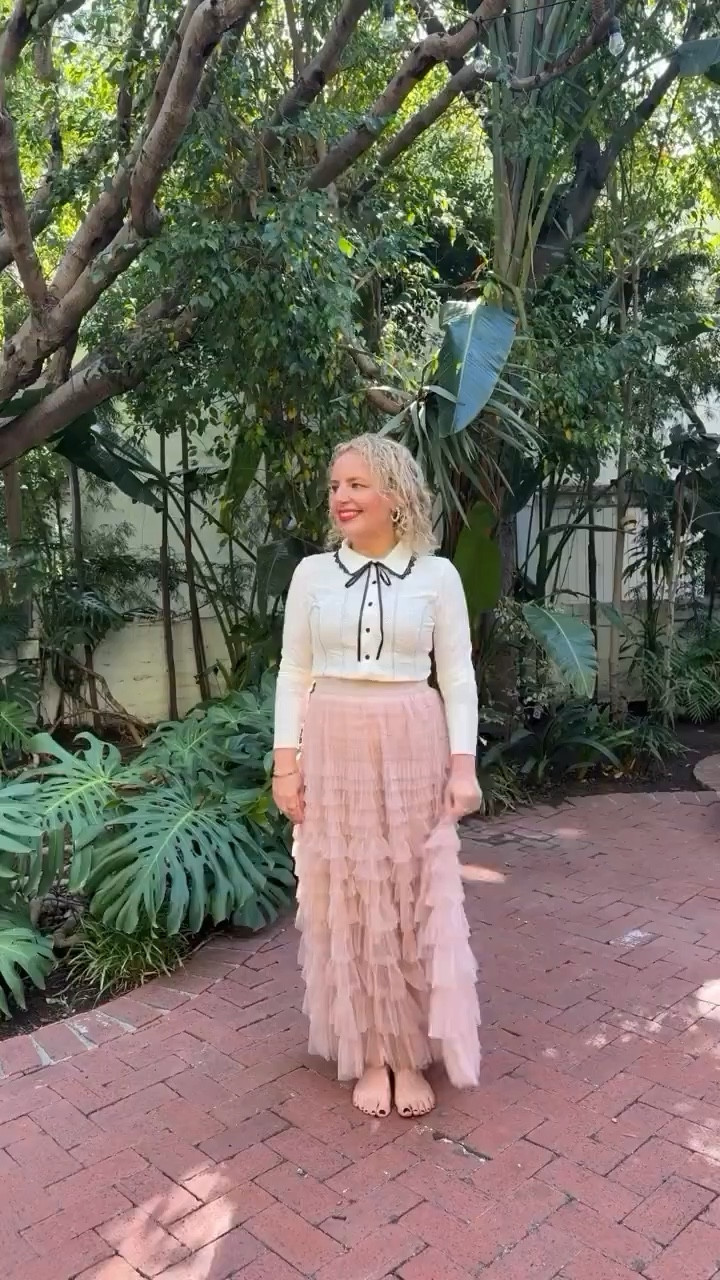 Is your closet ready?  2025 is the Romantic Era of fashion. 

My closet is all ready with pearls, bows, tulle and lace. FOLLOW for everyday outfit inspo!

Wearing: 
@lulus top, skirt + shoes 
@hm purse + jacket 
@tomford sunnies 

Date night outfit 
Friday night outfit 



#LTKPetite #LTKWatchNow #LTKMostLoved