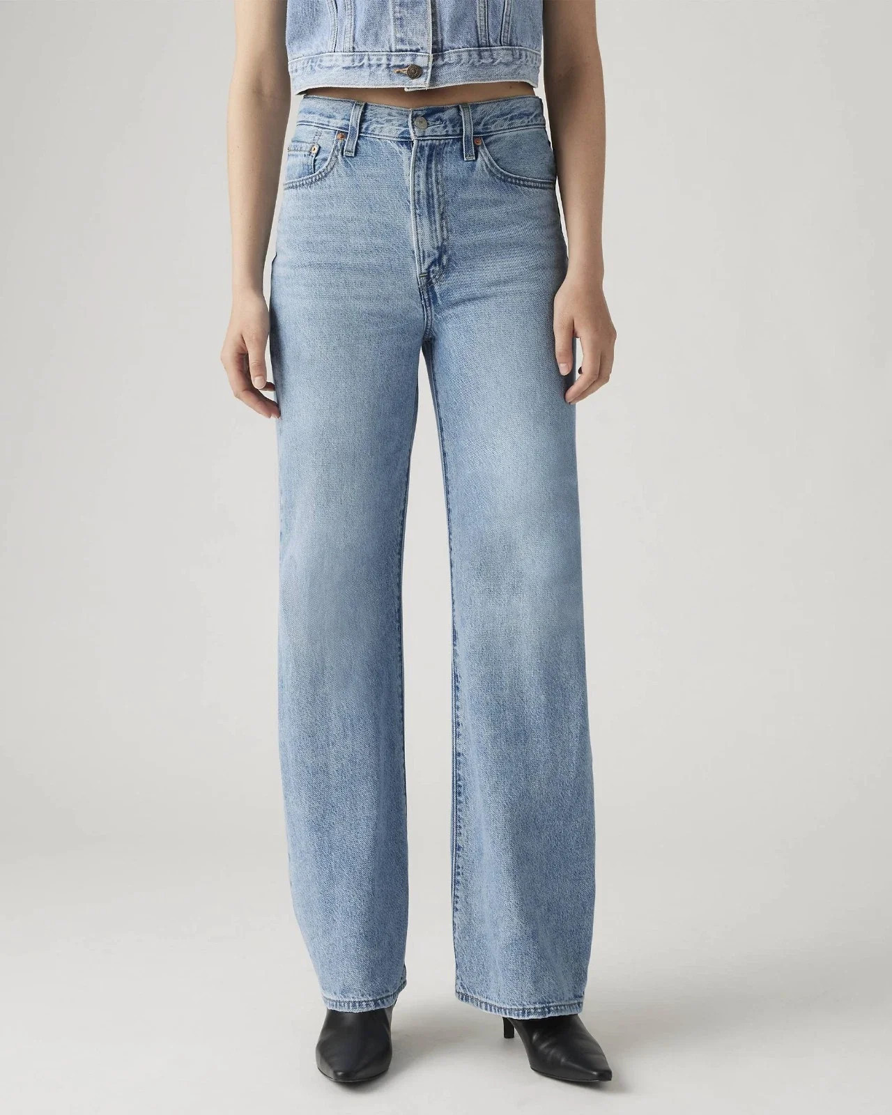 Women's Levi's Ribcage Jeans Blue Denim Light Wash Cotton Wide Leg JZZ872 | Shop Simon