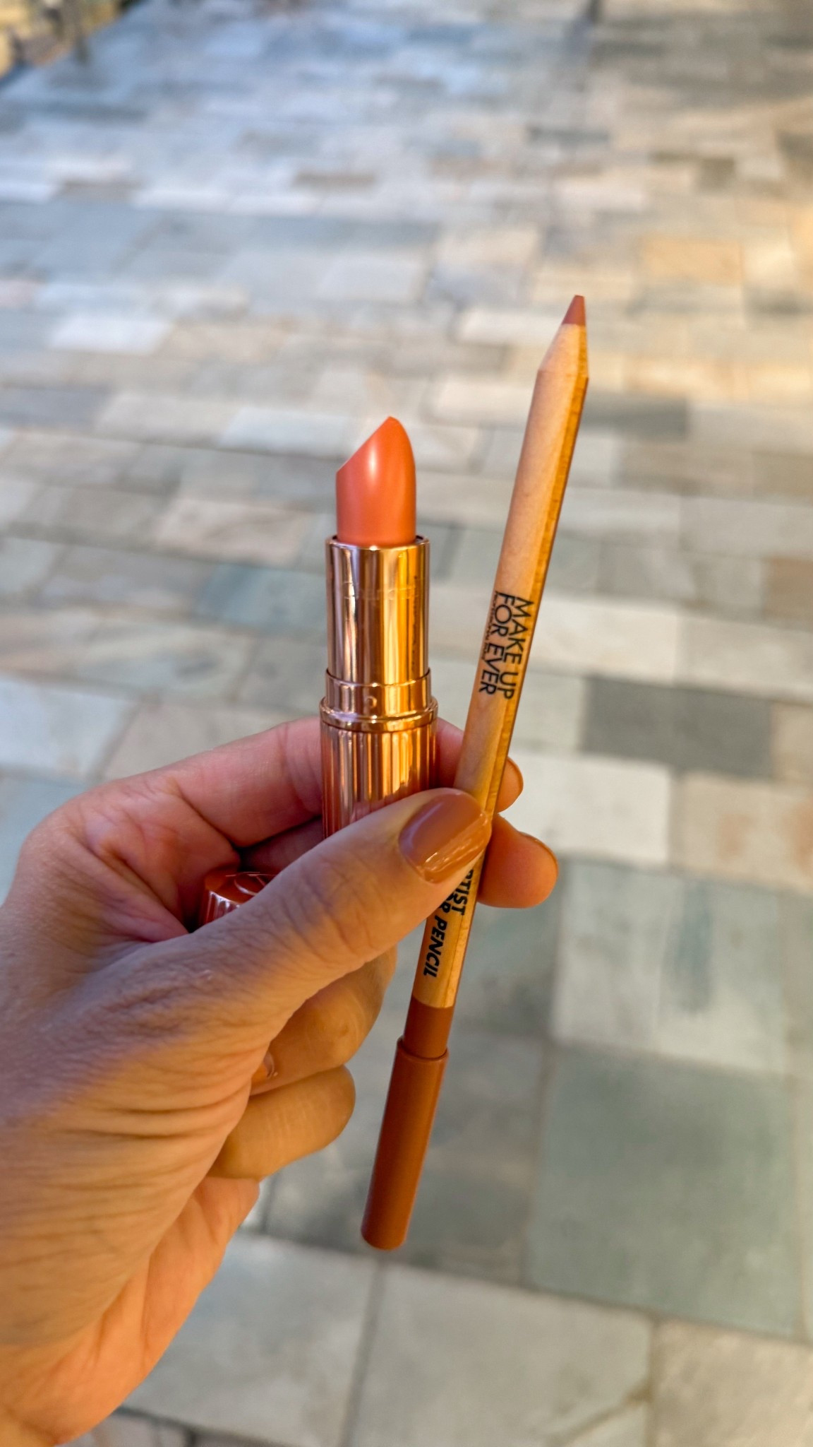 Lip Combo! Lip liner + lipstick. 