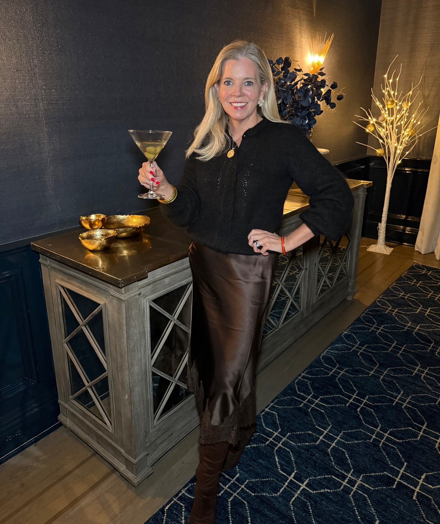 My outfit to celebrate a friend's birthday in Connecticut🎉🍸 everyone needs this skirt like right away! 

#LTKootd #LTKmomlife #LTKOver40