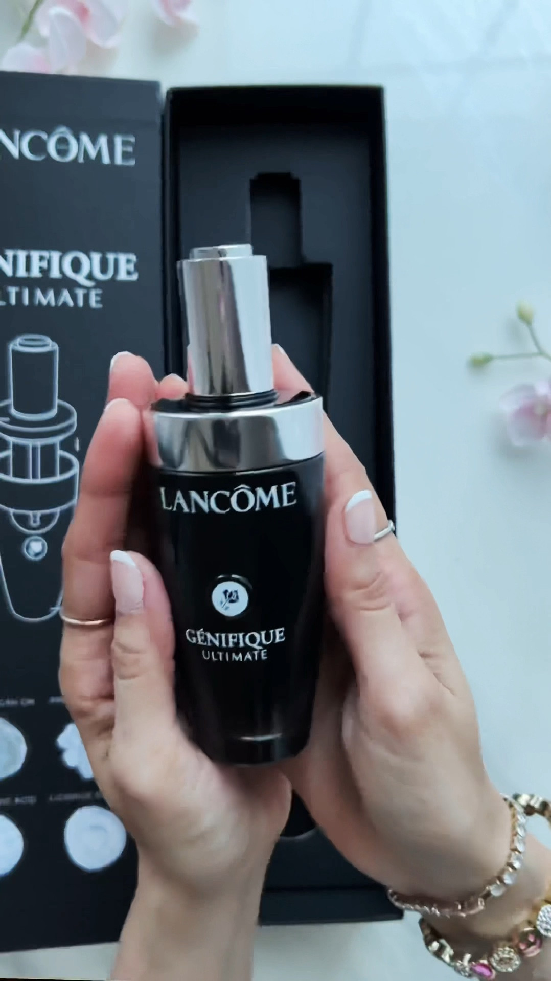 I’ve been using my Lancome renergie HCF serum every day - excited to try their Genefique Ultimate Serum - it’s meant to replenish your skin’s moisture barrier - perfect for this dry winter! The packaging is refillable 👍🏽
 

#LTKbeauty