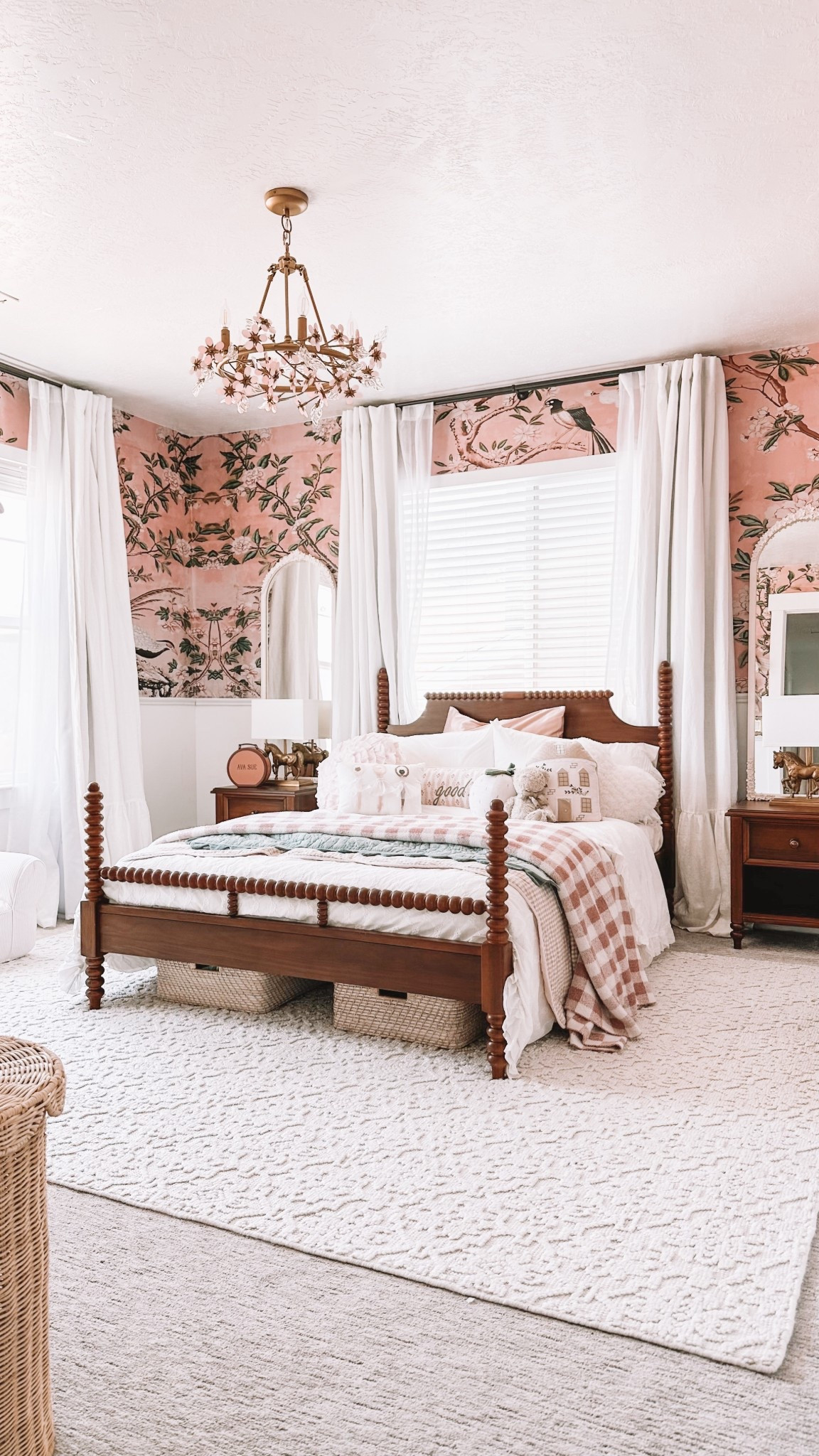 Girls room 🤍

#LTKKids #LTKFamily #LTKHome