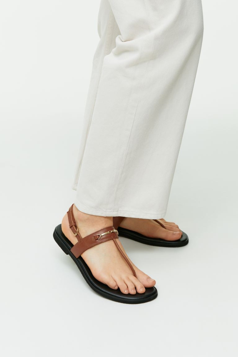 Leather Thong Sandals | H&M (UK, MY, IN, SG, PH, TW, HK)