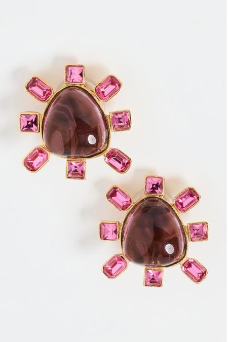 Love these statement studs for a fresh and colorful accent to your summer look! #earrings 