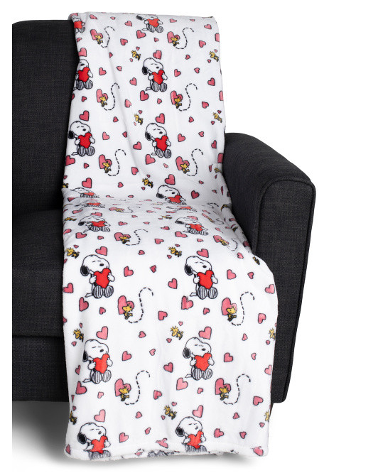 Woodstock And Snoopy Ditzy Heart Throw | TJ Maxx