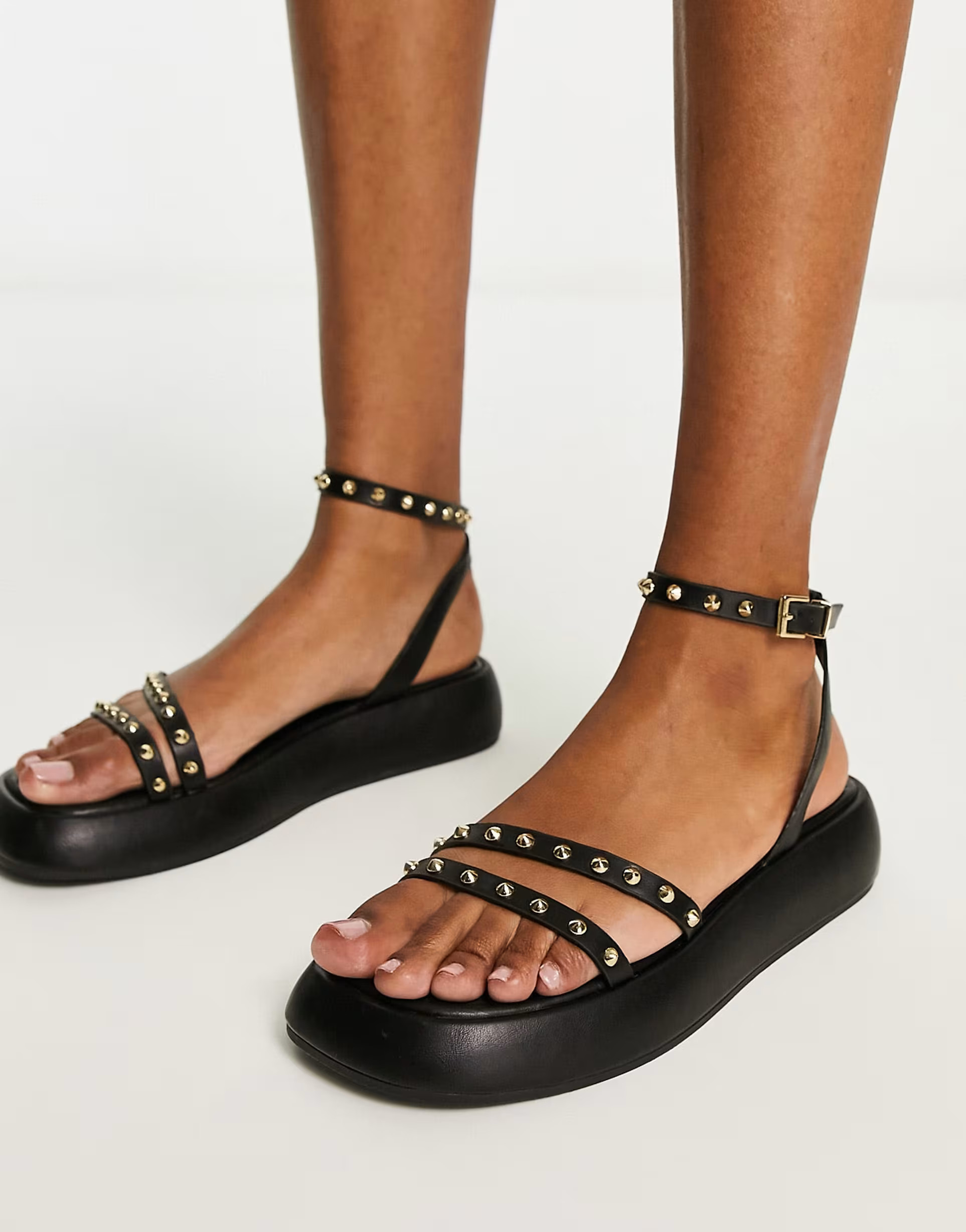 Stradivarius strappy cross over flatform sandal in black | ASOS | ASOS (Global)