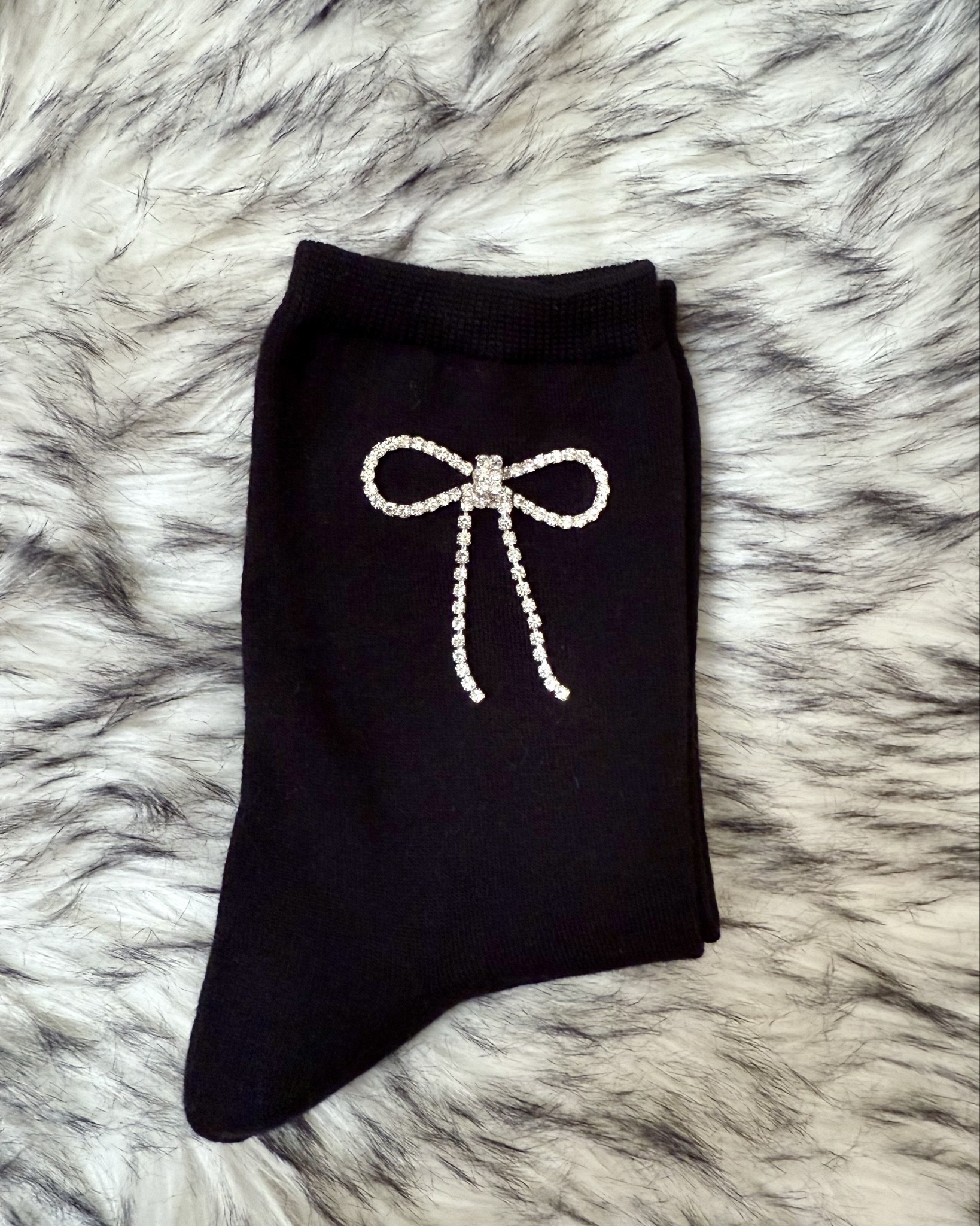 Black, bows, and pearls—timeless details that always feel elevated. These would make the prettiest gifts for yourself or a loved one. All on sale + free ship or you can opt for in-store pick up. #LTKSaleAlert

#LTKSeasonal #LTKHoliday #LTKGiftGuide