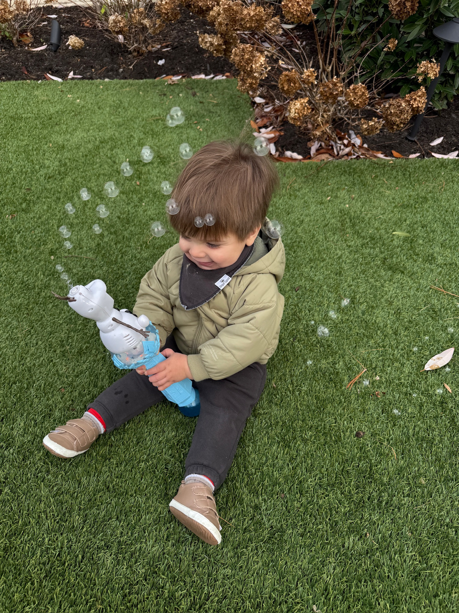 We love our bubble wands here & this one glows in the dark!!

Olaf, frozen, frozen toys, bubble wands, bubble toys, toys for kids, kids finds, kids outdoor toys, boy mom, Grace White

#LTKKids #LTKBaby #LTKmomlife