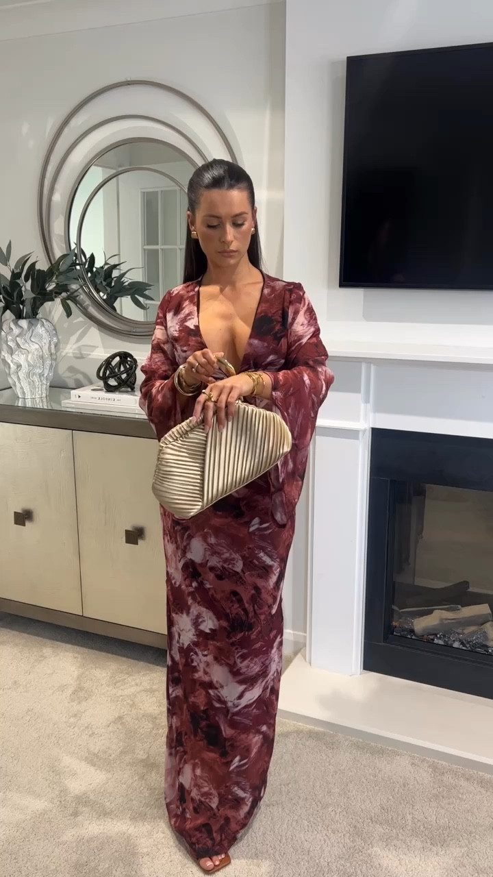 Your occasion wardrobe is calling 🐚🏝️🍸 

Found the most stunning pieces on Debenhams and have my eye on more, these dresses are a sign for you to look at their new pieces @debenhams #mydebenhams ad

Which dress is your fav ✨

#LTKsummer #LTKstyletip #LTKgetaway