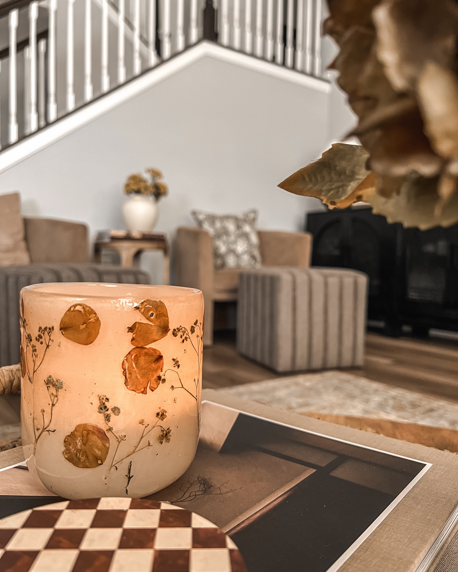 Anddddddd now I want pressed floral EVERYTHANG 🙌🏽✨🌼

*comes in several sizes!

Candle holder, summer styling, summer candle, vintage inspired finds, home styling, neutral home, coffee table decor, living room styling, bedroom styling

#LTKHome #LTKSeasonal
