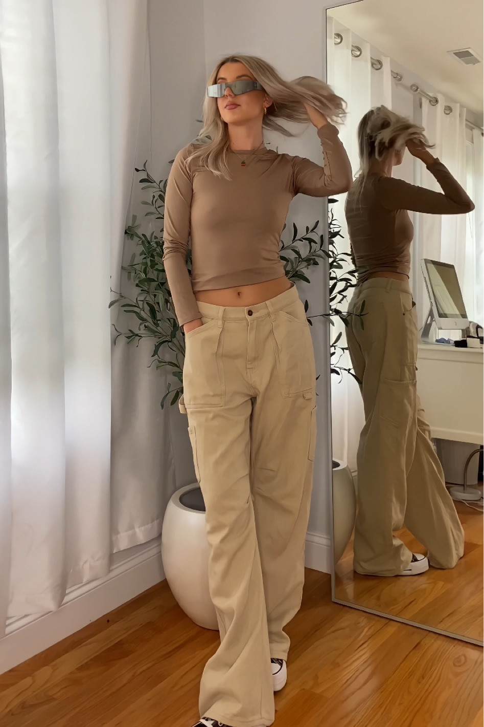 Basic neutral top - beige cargo pants - y2k outfits

#LTKFind #LTKstyletip #LTKBacktoSchool