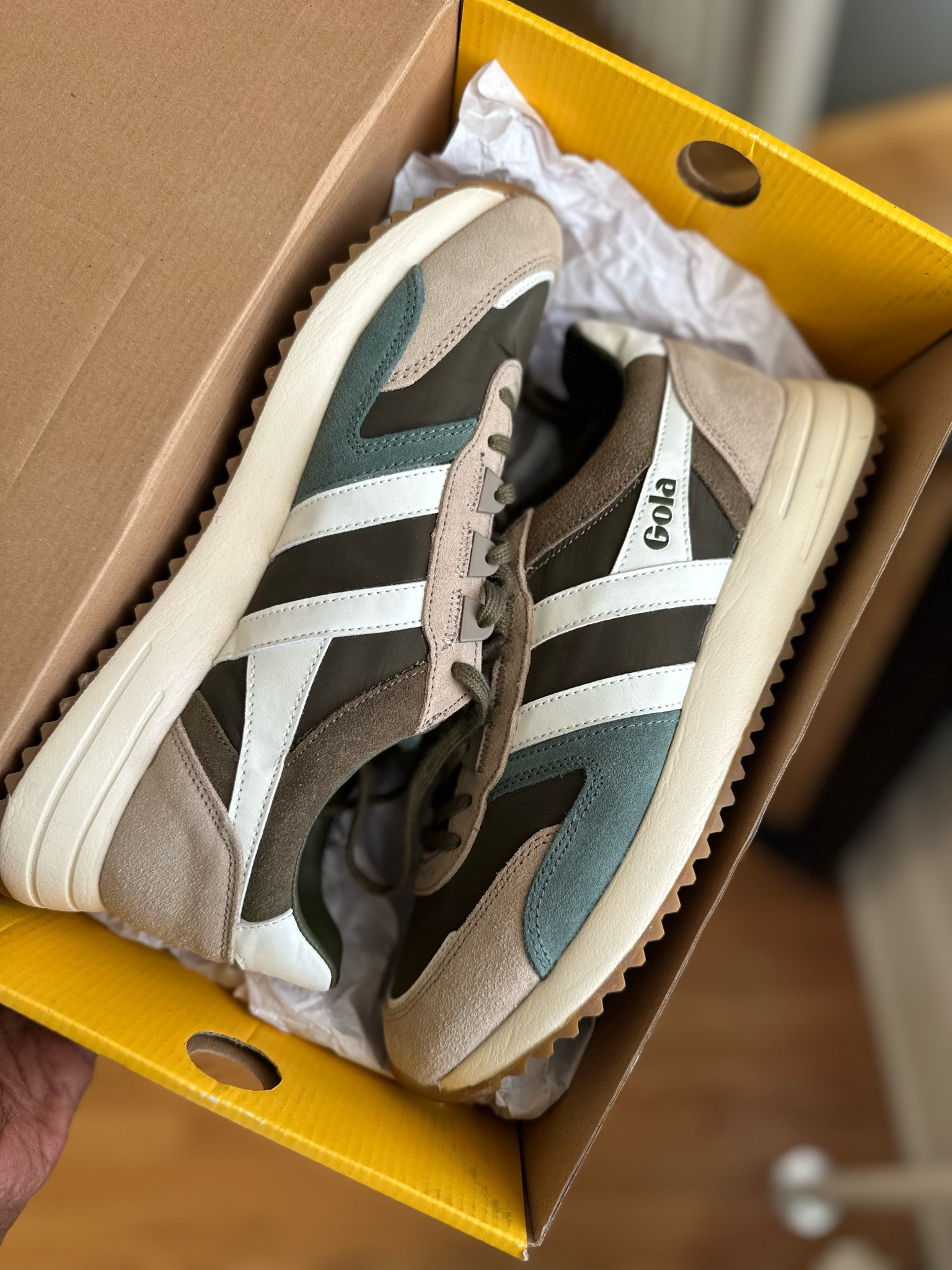 Yes, another one. 😅 It only made sense to grab a few more in different color ways. #girlmath These will add a warm element to muted tones and still look great  
