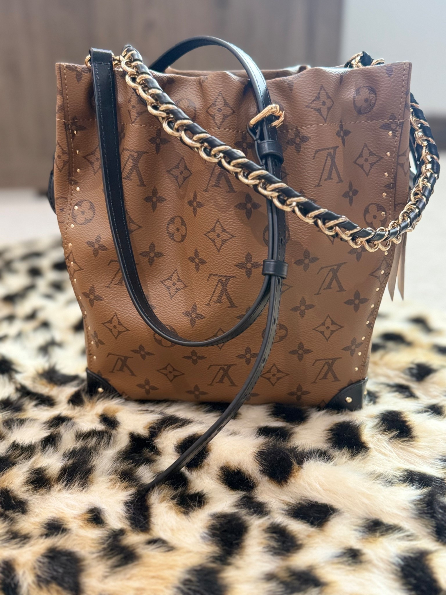 Best Handbag to Travel With ✈️⚡️
Noe' Trunk PM brand new by Louis Vuitton 

#LTKOver40 #LTKTravel #LTKmomlife