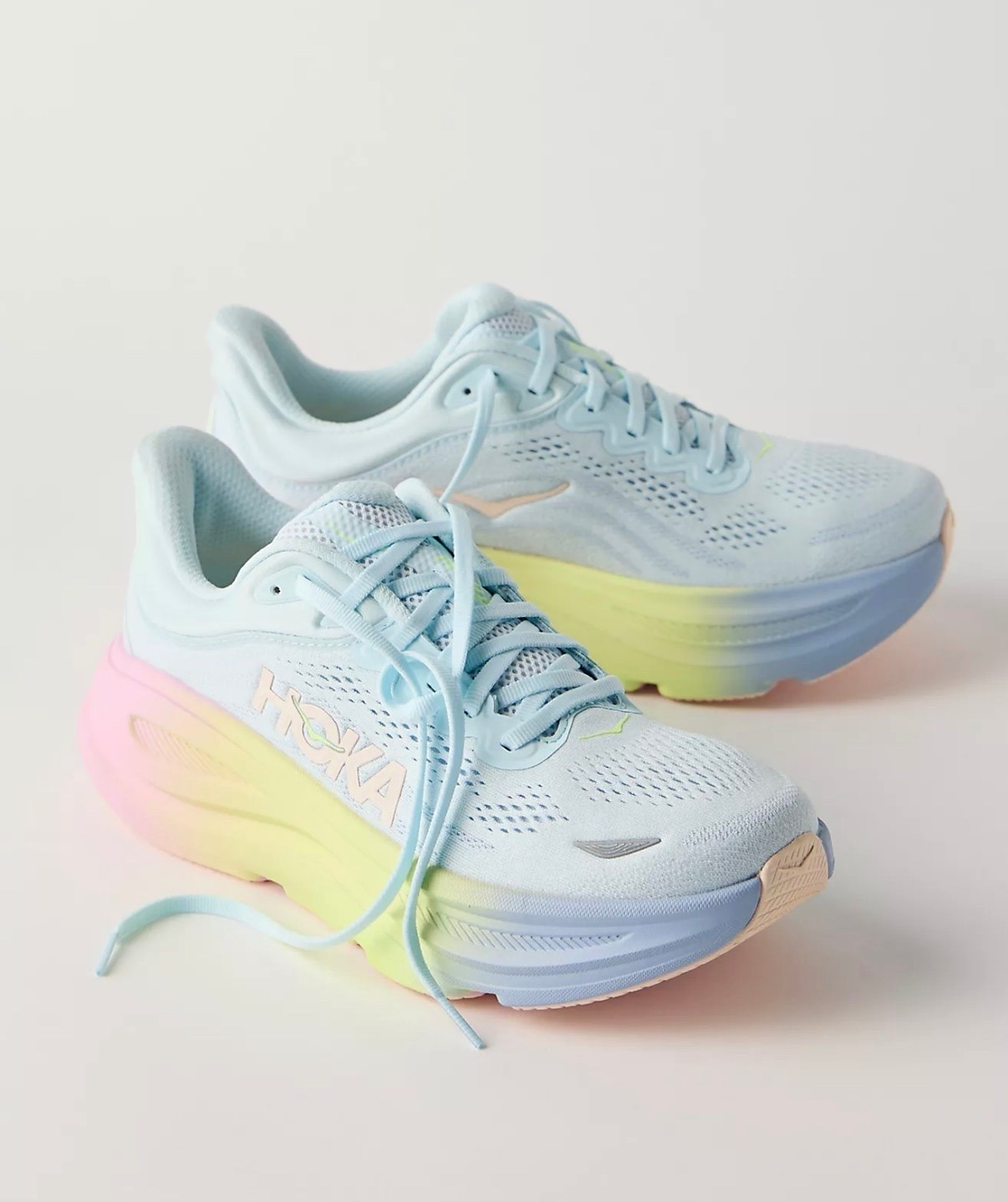 #hoka #bondi #sneakers #pastelholas #ombrehoka #rainbowholas