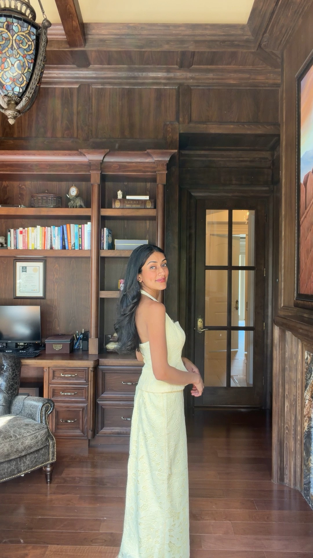 The perfect outfit for summer weddings, showers, graduations, and all the celebrations in between 🍋

I love that it’s a two-piece set, so you can wear it together for dressier occasions or mix and match the pieces for more casual summer days 


Wedding guest dress
Baby shower dress
Bridal shower dress